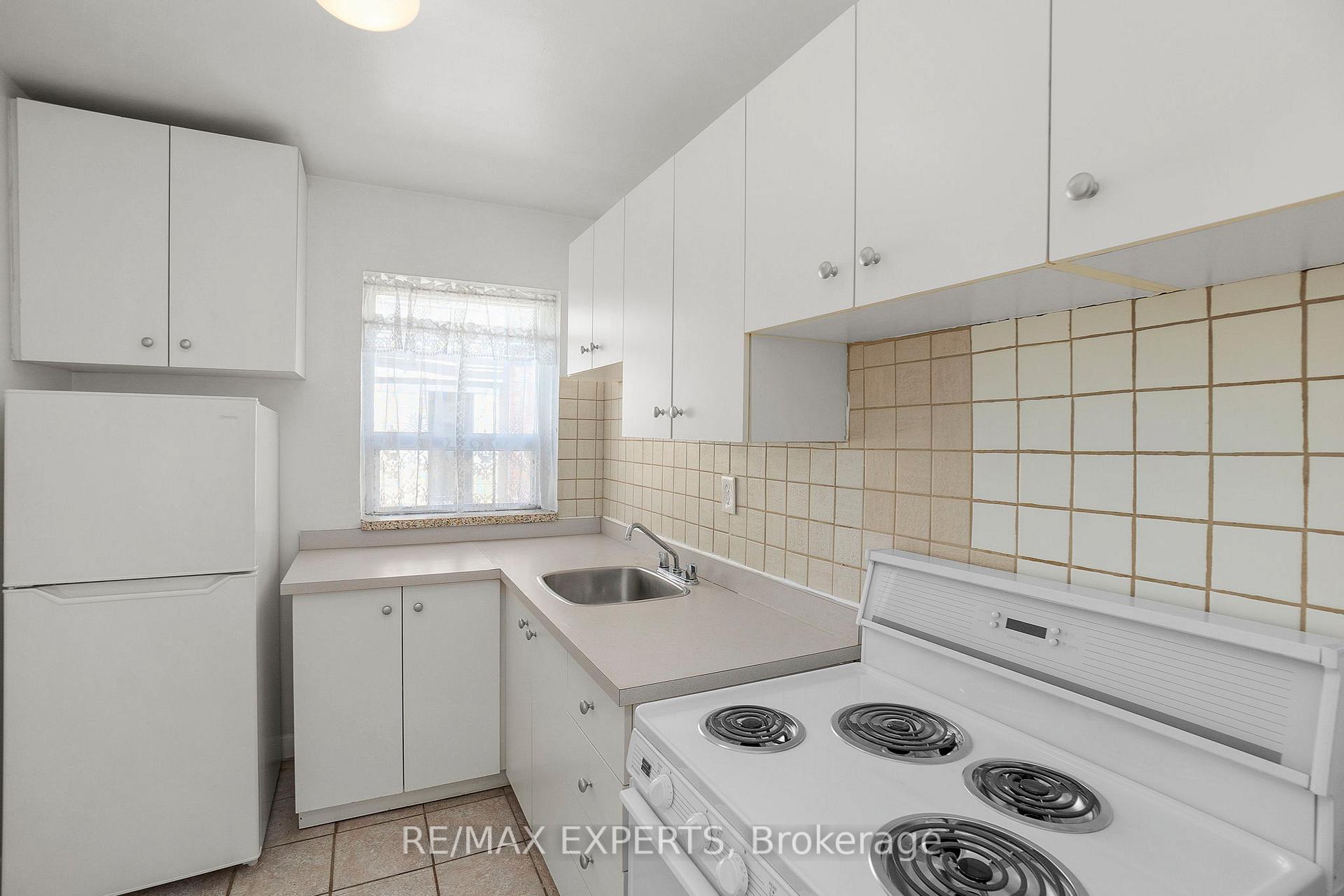 Photo 40 of Unit 101, 3261A Lakeshore Boulevard W, Etobicoke, Long Branch — HOMEH