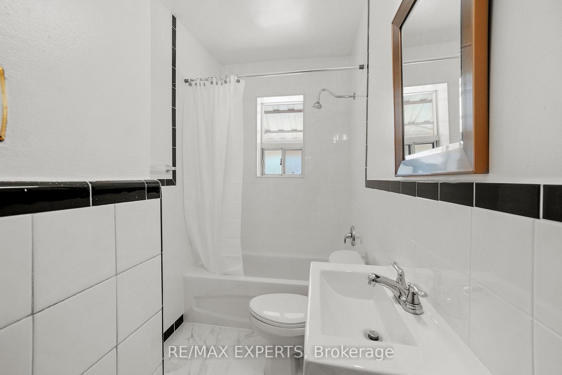 Photo 46 of Unit 101, 3261A Lakeshore Boulevard W, Etobicoke, Long Branch — HOMEH