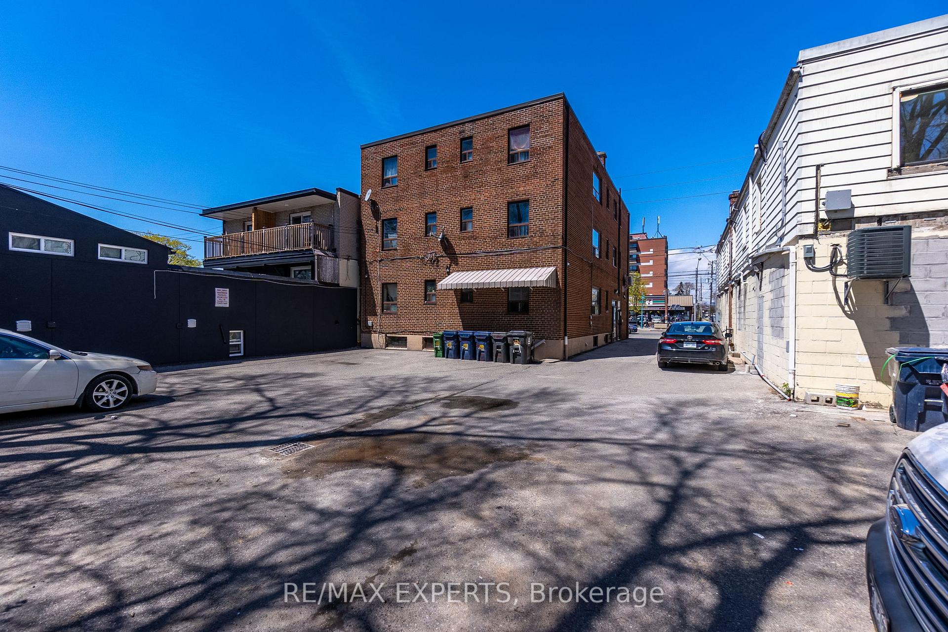 Photo 53 of Unit 101, 3261A Lakeshore Boulevard W, Etobicoke, Long Branch — HOMEH