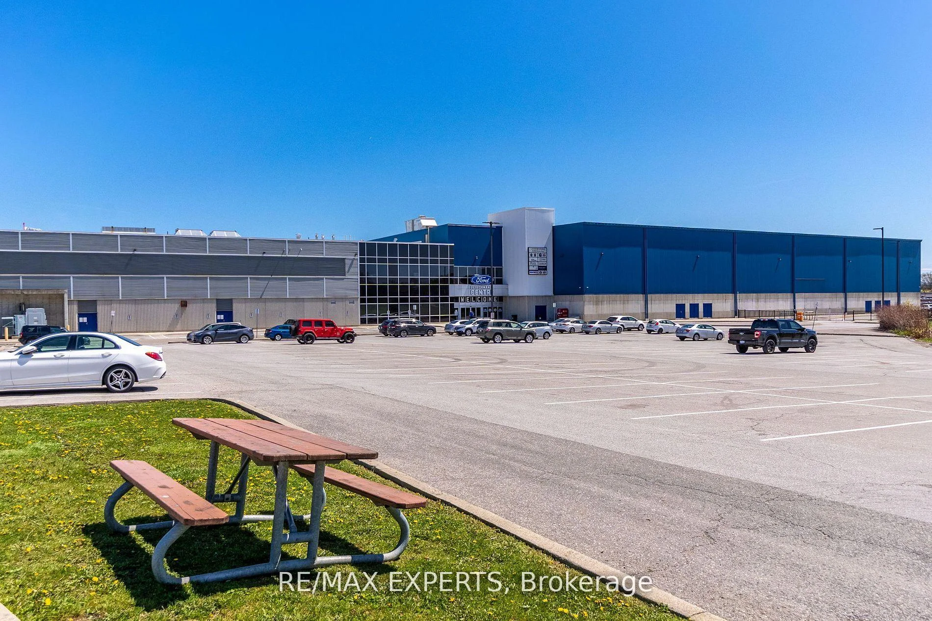 Photo 27 of Unit 101, 3261A Lakeshore Boulevard W, Etobicoke, Long Branch — HOMEH