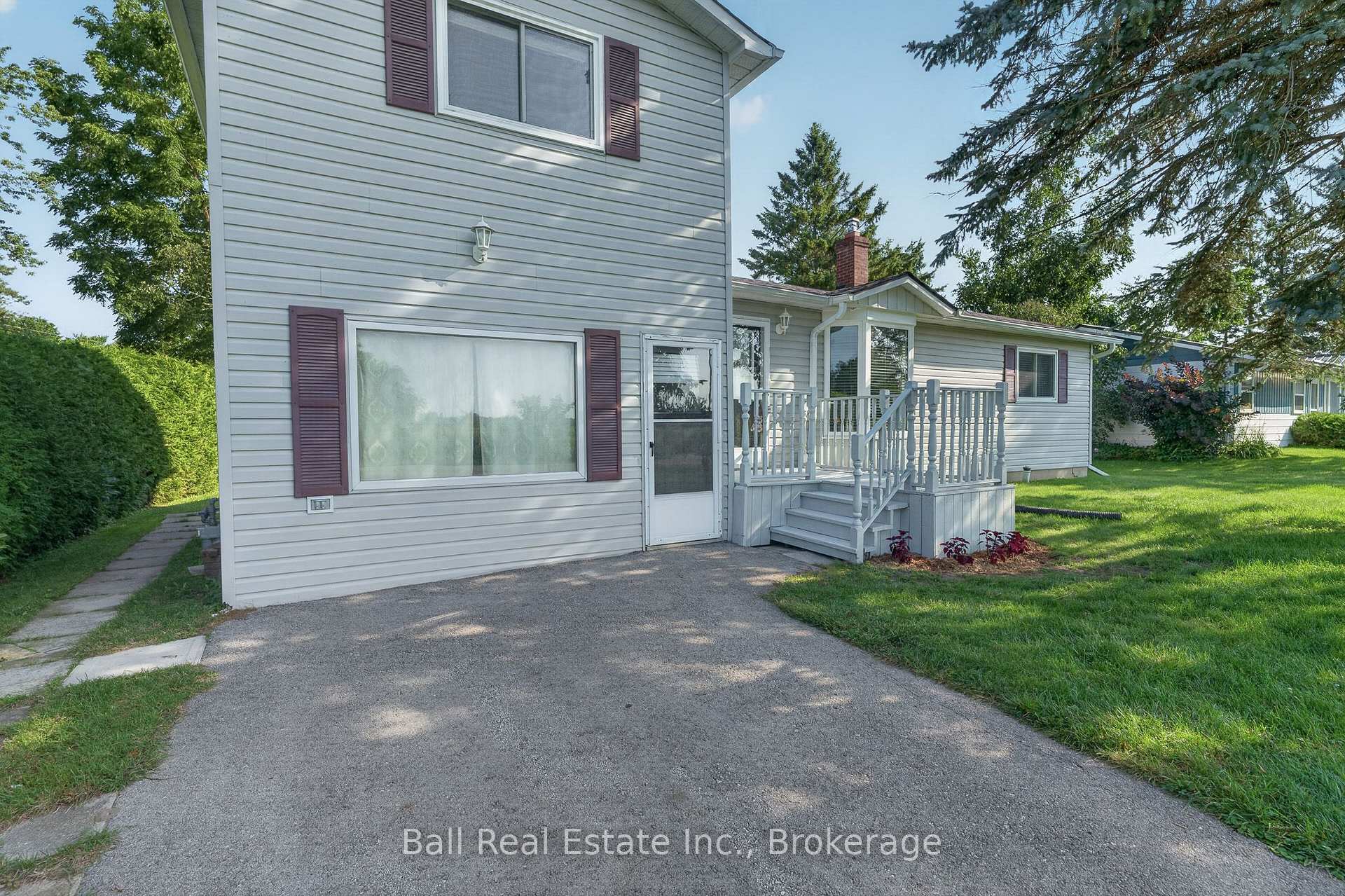 Photo 4 of 42 Maplewood Avenue, Brock, Beaverton — HOMEH