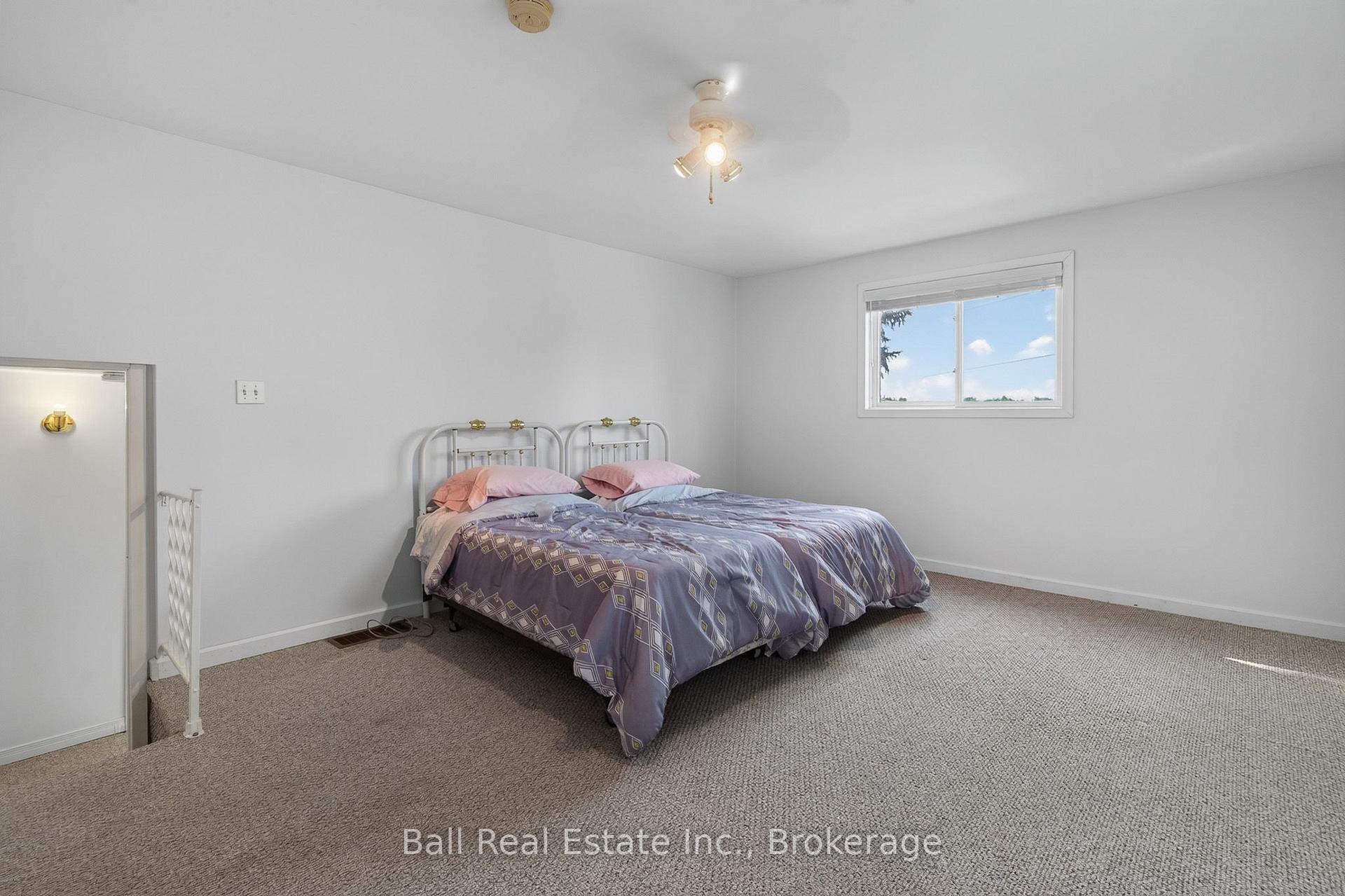 Photo 21 of 42 Maplewood Avenue, Brock, Beaverton — HOMEH