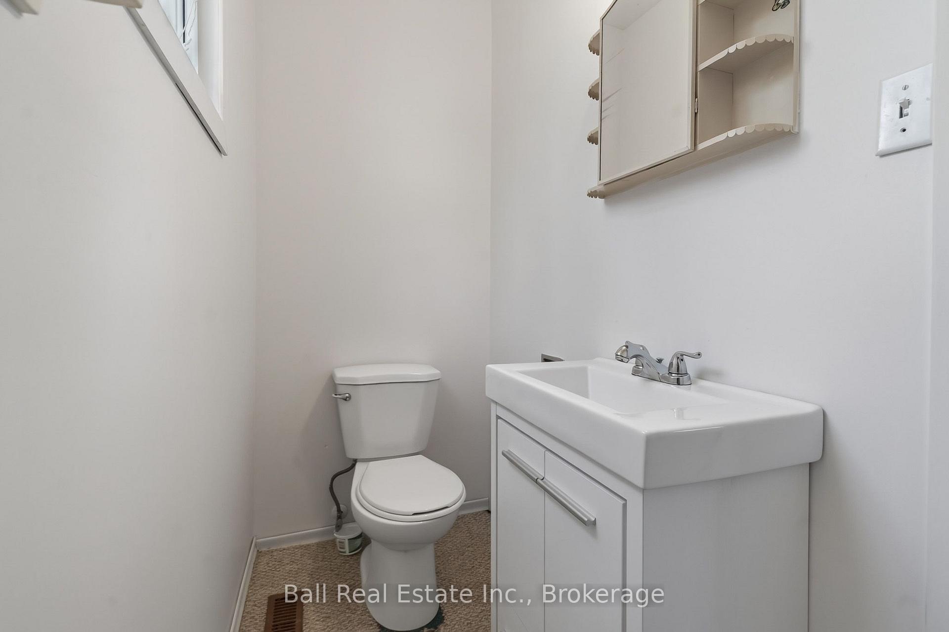 Photo 23 of 42 Maplewood Avenue, Brock, Beaverton — HOMEH