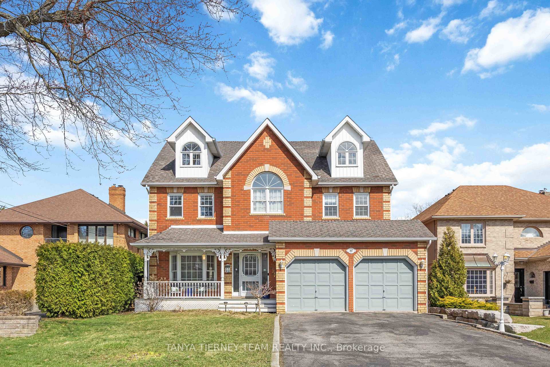 Front of 467 Oakwood Drive