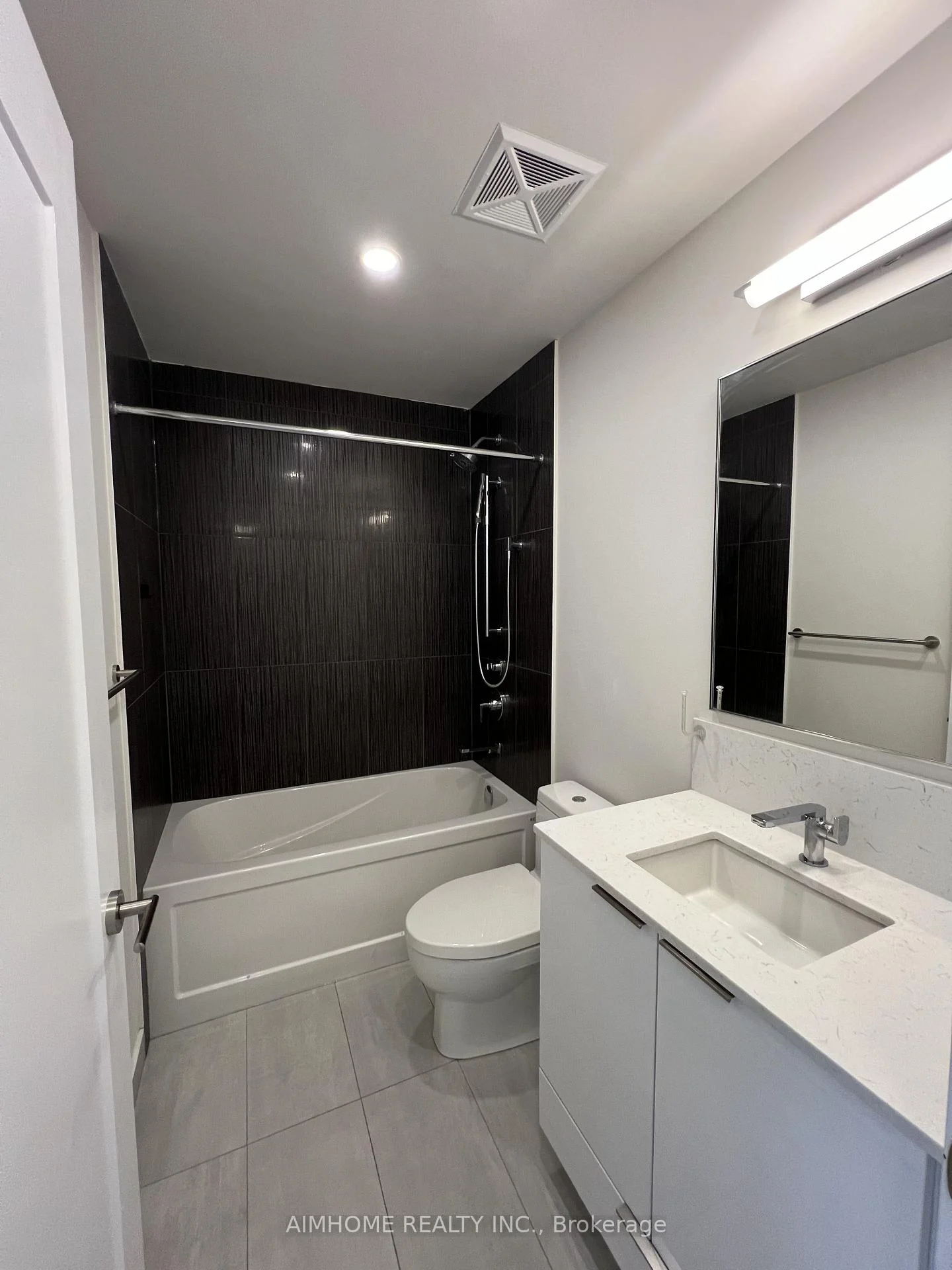 Photo 13 of Unit 2305, 28 Freeland Street, Toronto, Waterfront Communities — HOMEH