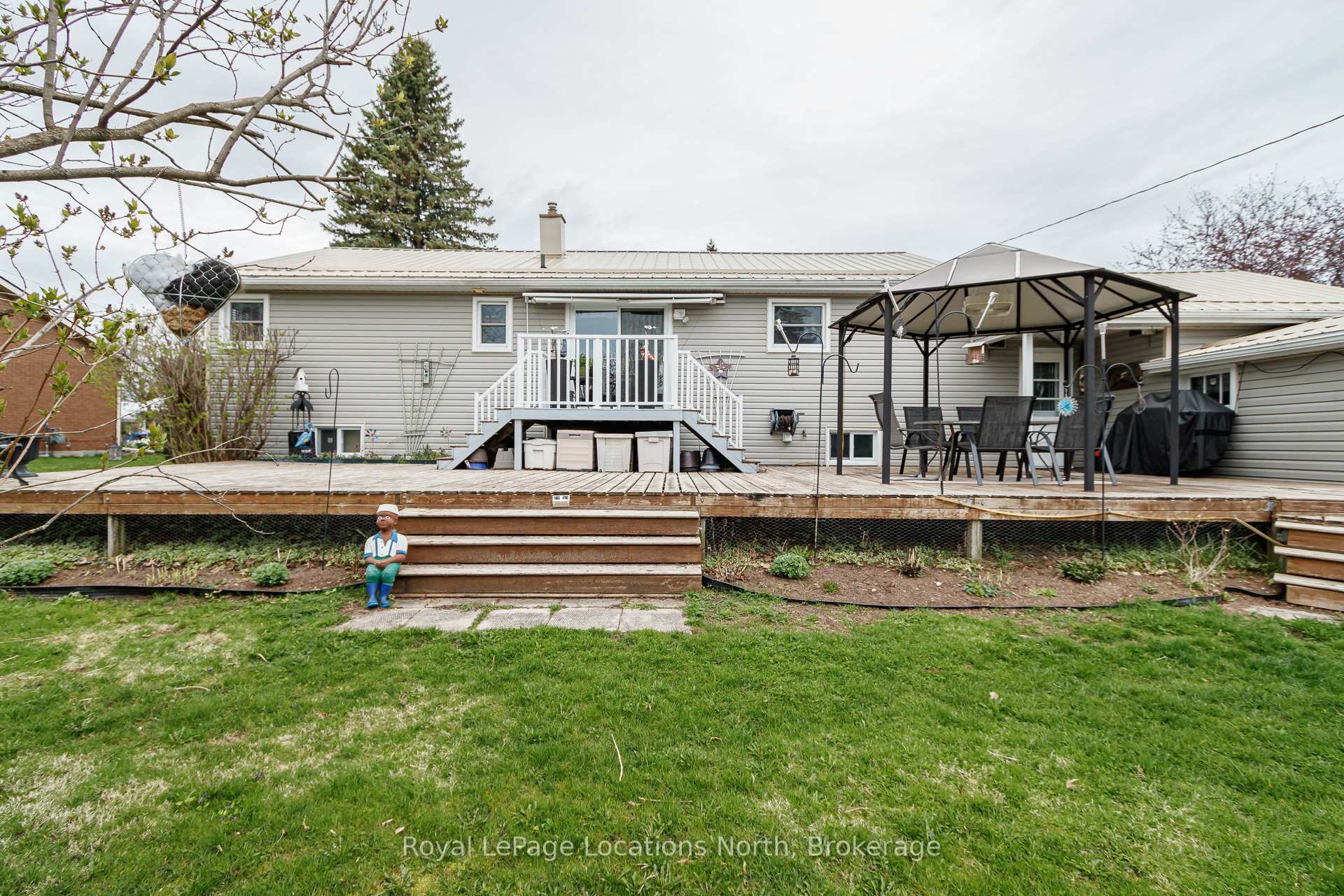 Photo 8 of 227 Superior Street, Clearview, Stayner — HOMEH