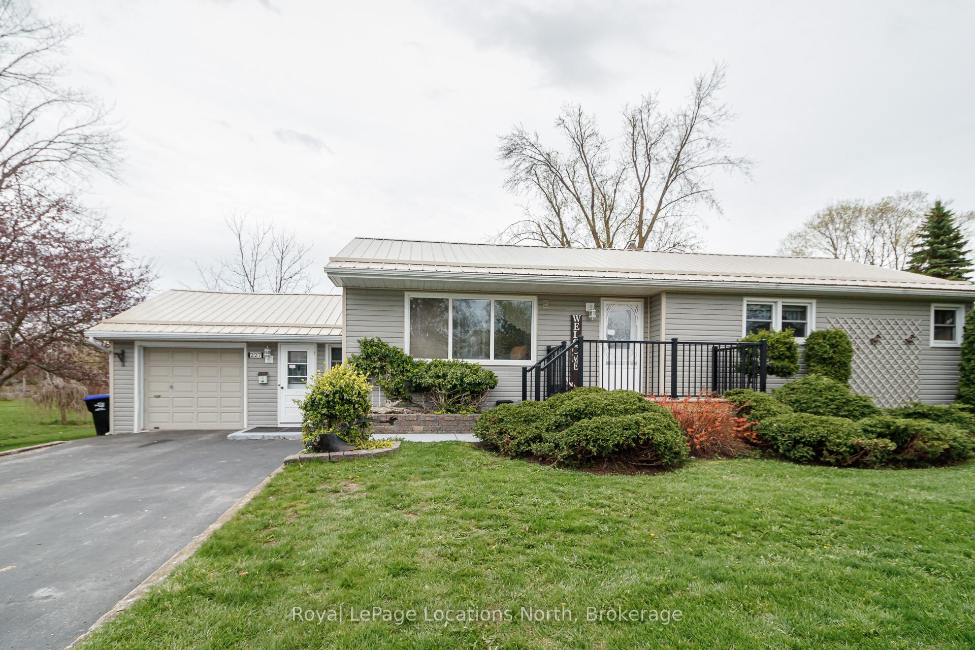 Photo 14 of 227 Superior Street, Clearview, Stayner — HOMEH