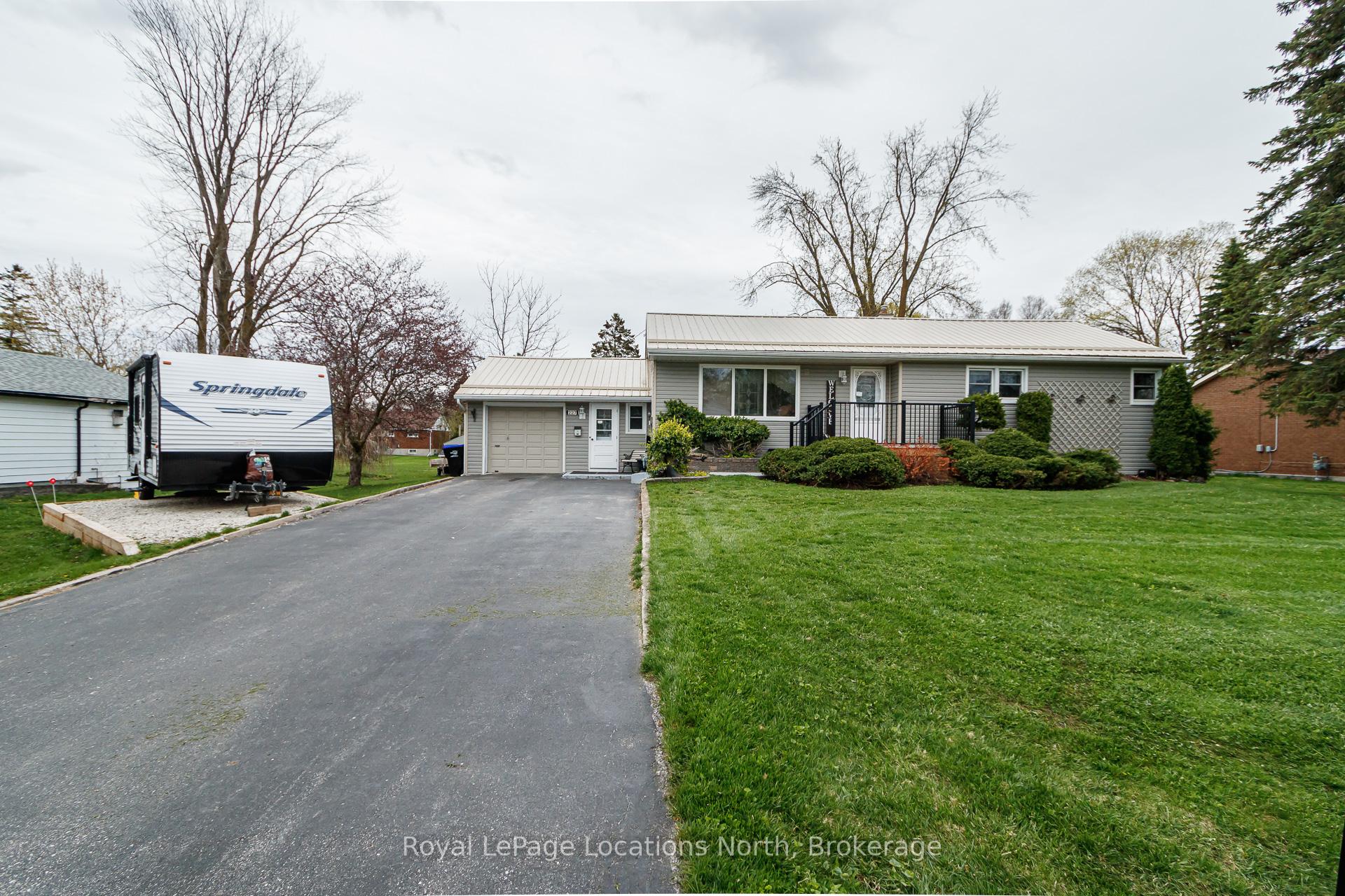 Photo 16 of 227 Superior Street, Clearview, Stayner — HOMEH