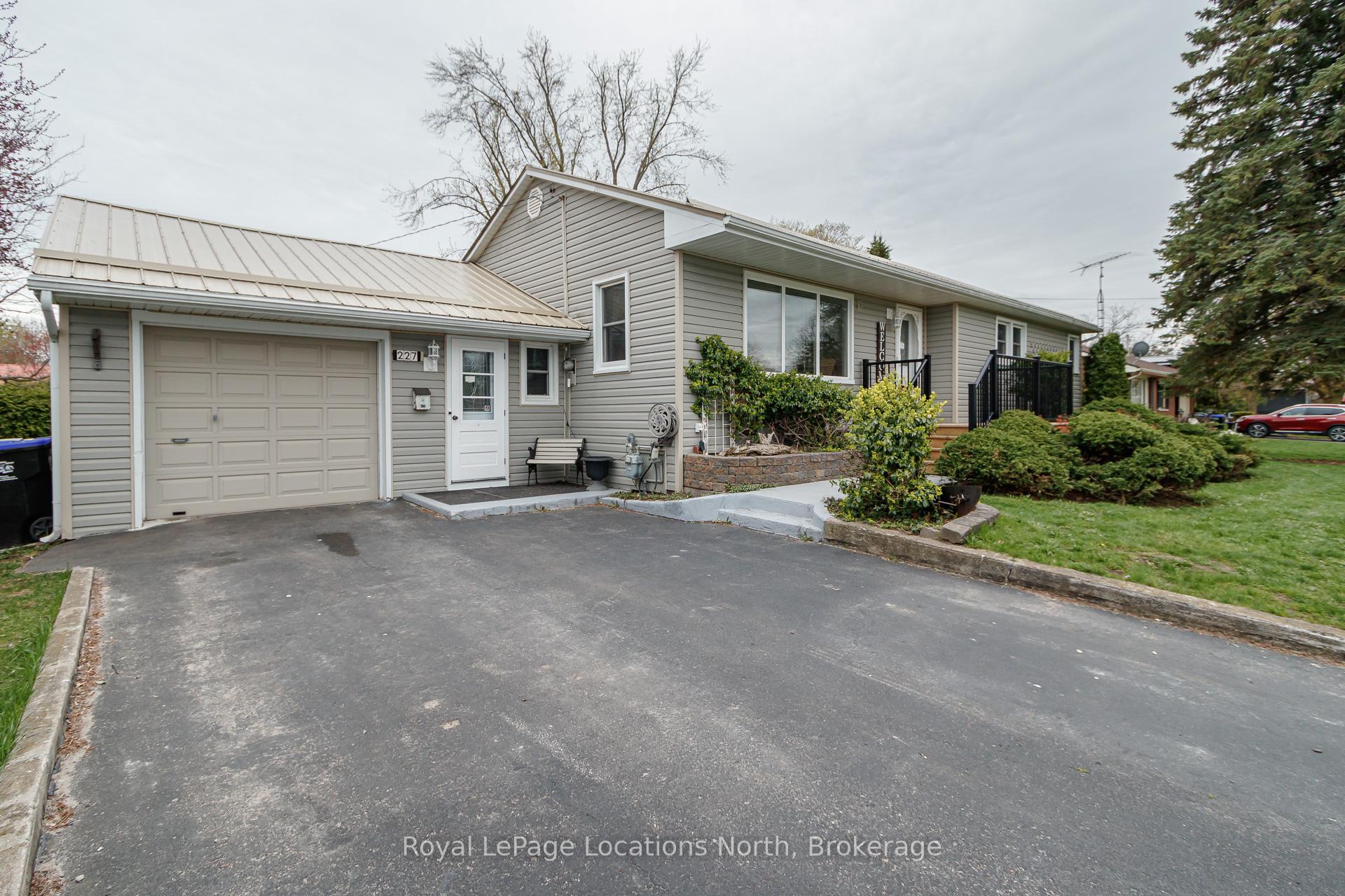 Photo 18 of 227 Superior Street, Clearview, Stayner — HOMEH