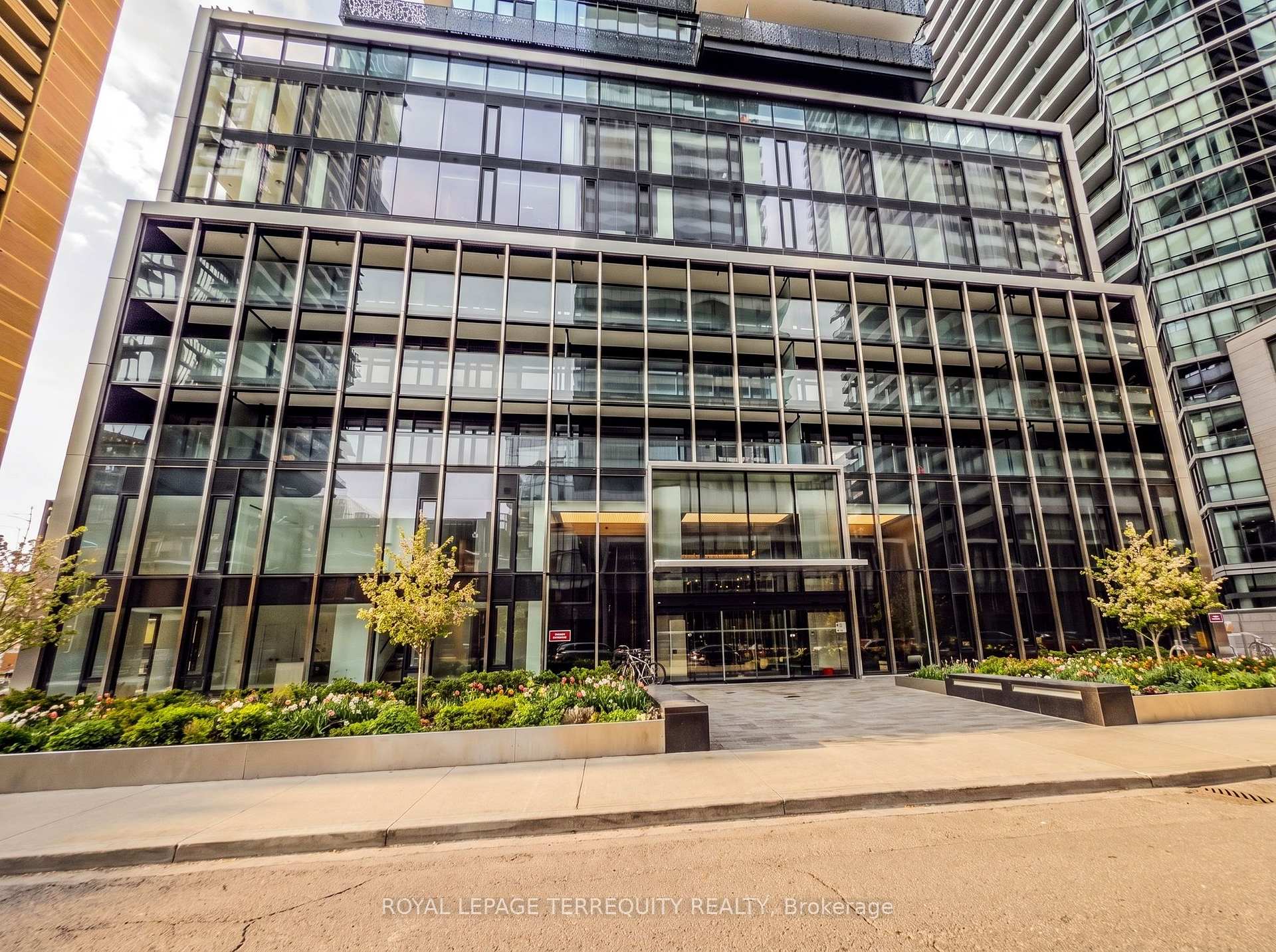 Photo 2 of Unit 1804, 55 Charles Street E, Toronto, Church-Yonge Corridor — HOMEH