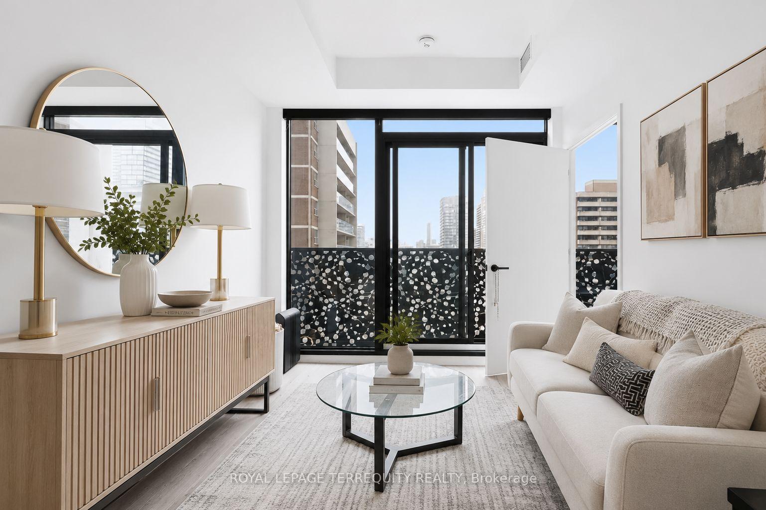 Photo 5 of Unit 1804, 55 Charles Street E, Toronto, Church-Yonge Corridor — HOMEH