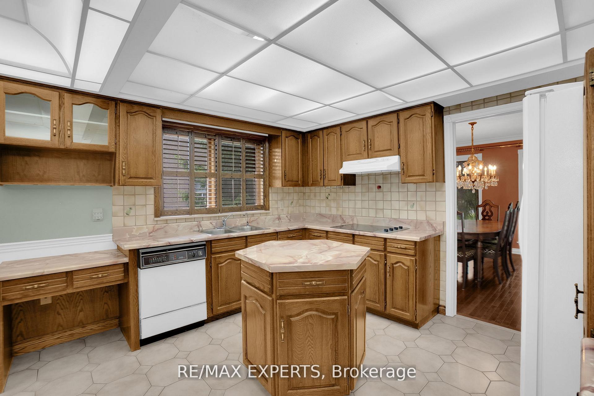 Photo 14 of 80 Colucci Drive, Vaughan, East Woodbridge — HOMEH