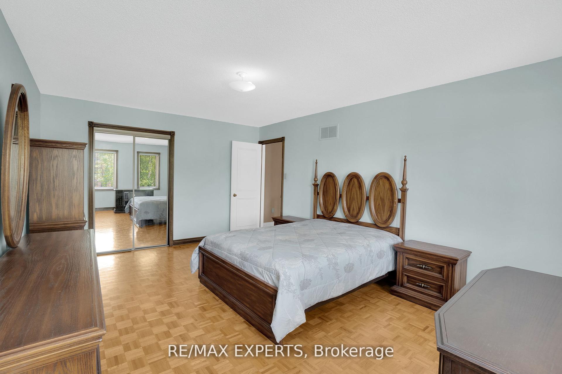 Photo 38 of 80 Colucci Drive, Vaughan, East Woodbridge — HOMEH