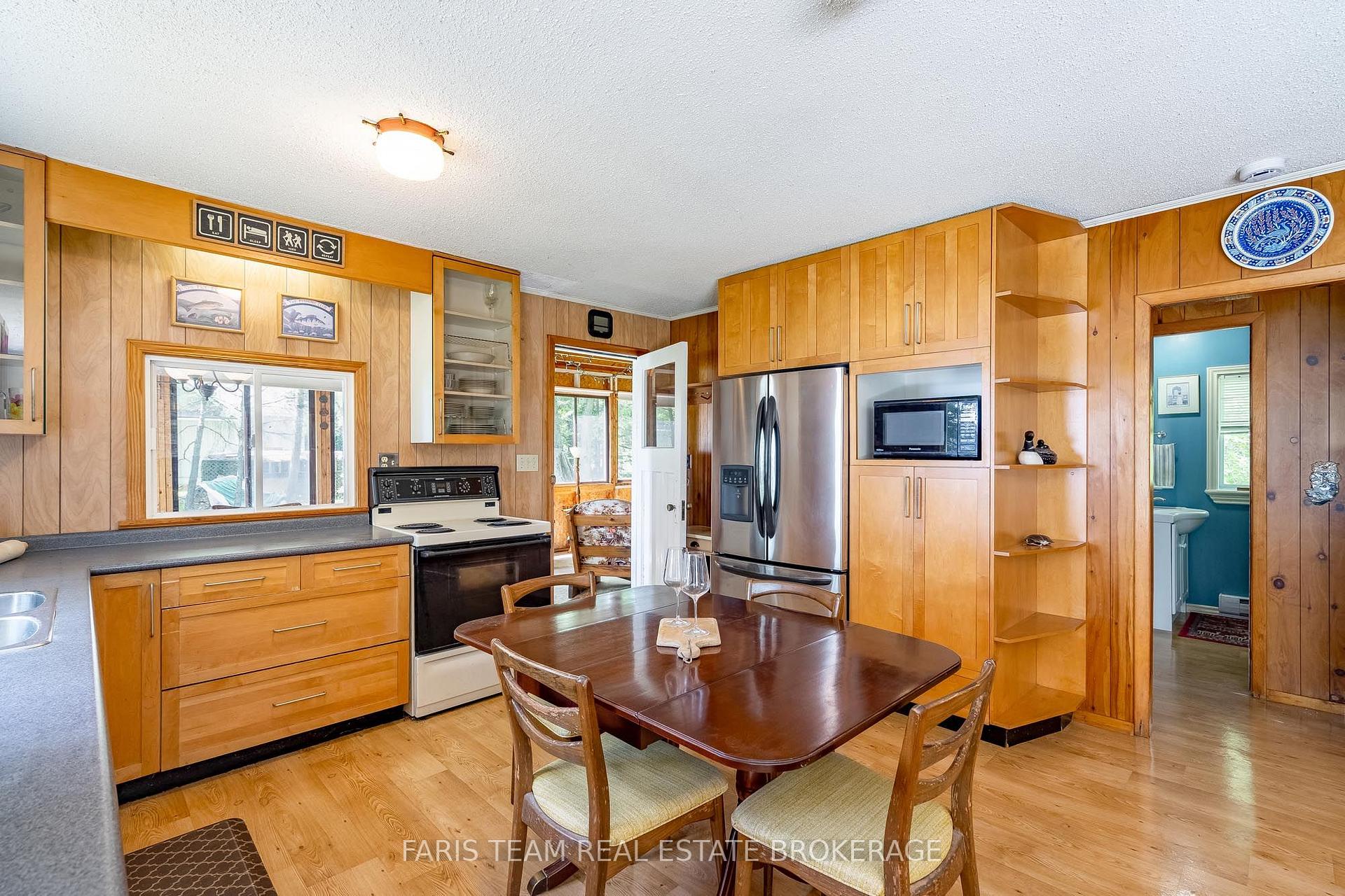 Photo 4 of 98 McLeish Drive, Kawartha Lakes, Dalton — HOMEH