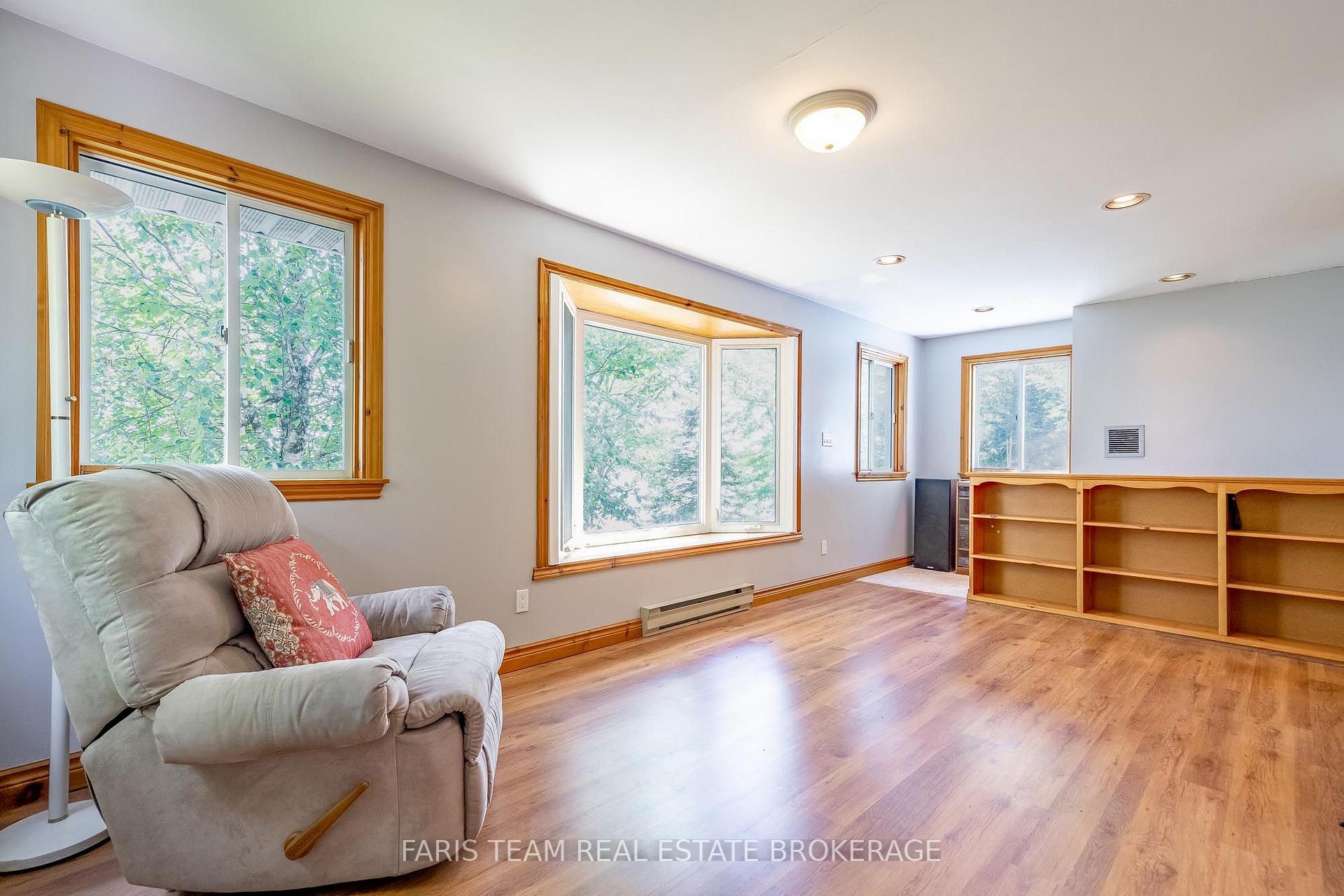 Photo 18 of 98 McLeish Drive, Kawartha Lakes, Dalton — HOMEH