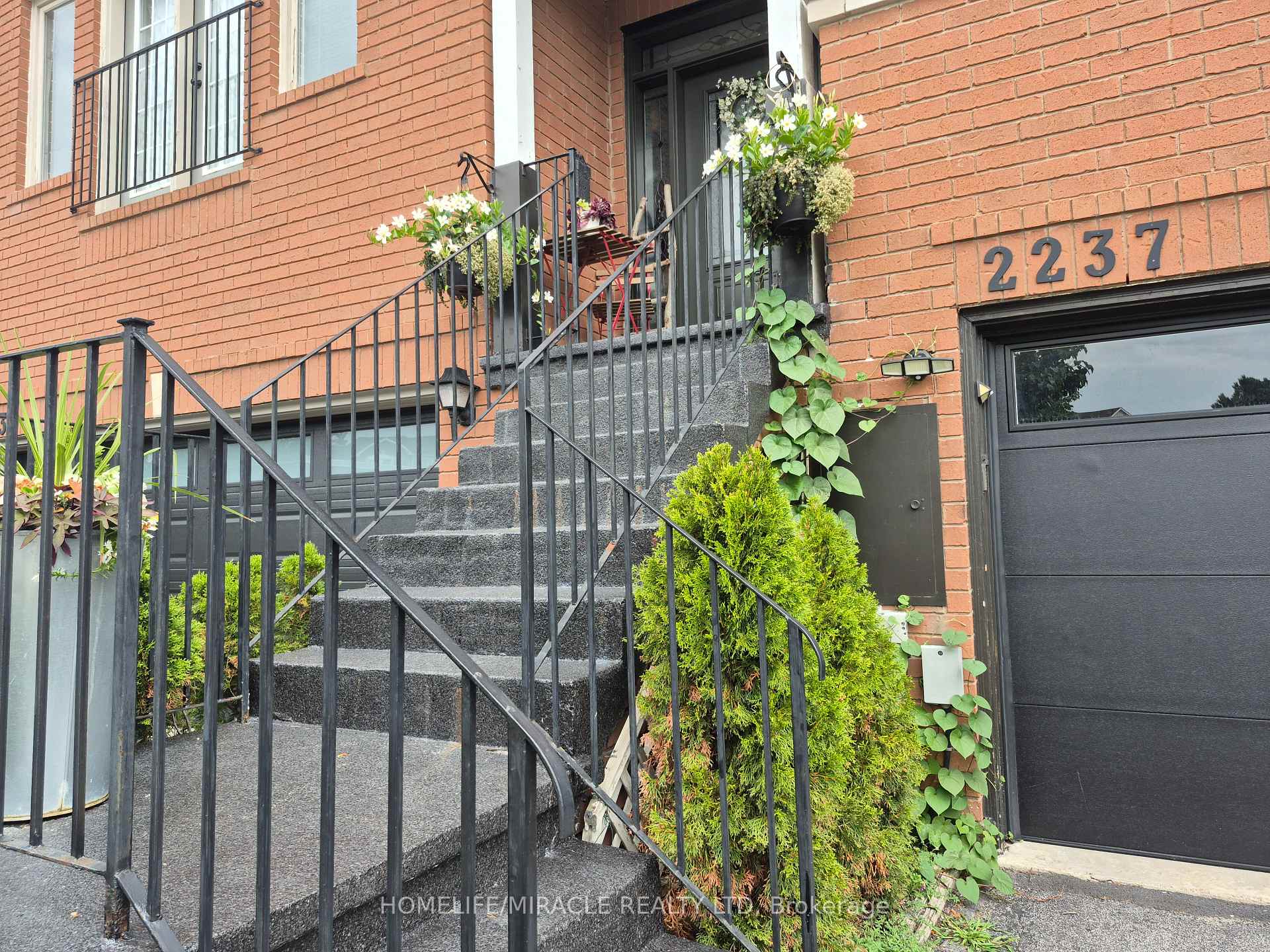Photo 1 of 2237 Prescott Place, Burlington, Orchard — HOMEH