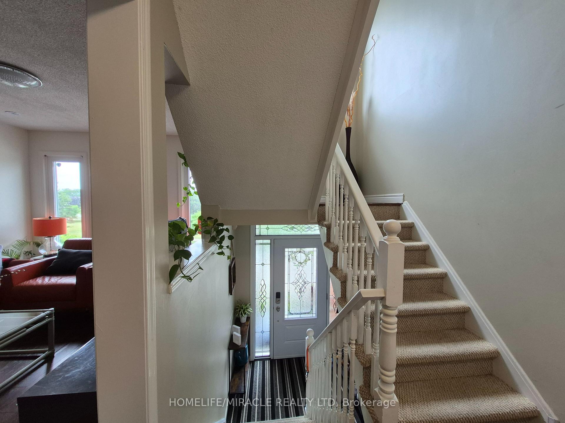 Photo 3 of 2237 Prescott Place, Burlington, Orchard — HOMEH