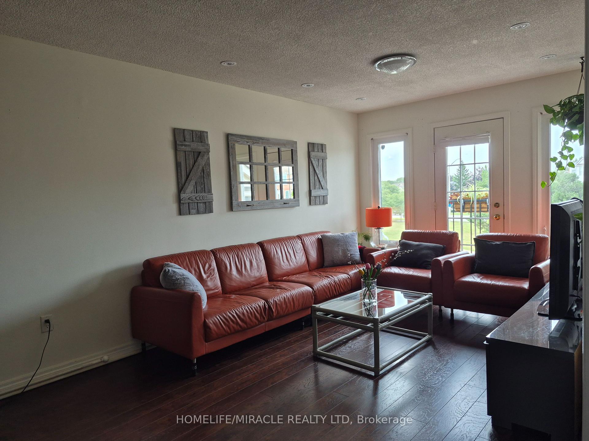 Photo 6 of 2237 Prescott Place, Burlington, Orchard — HOMEH