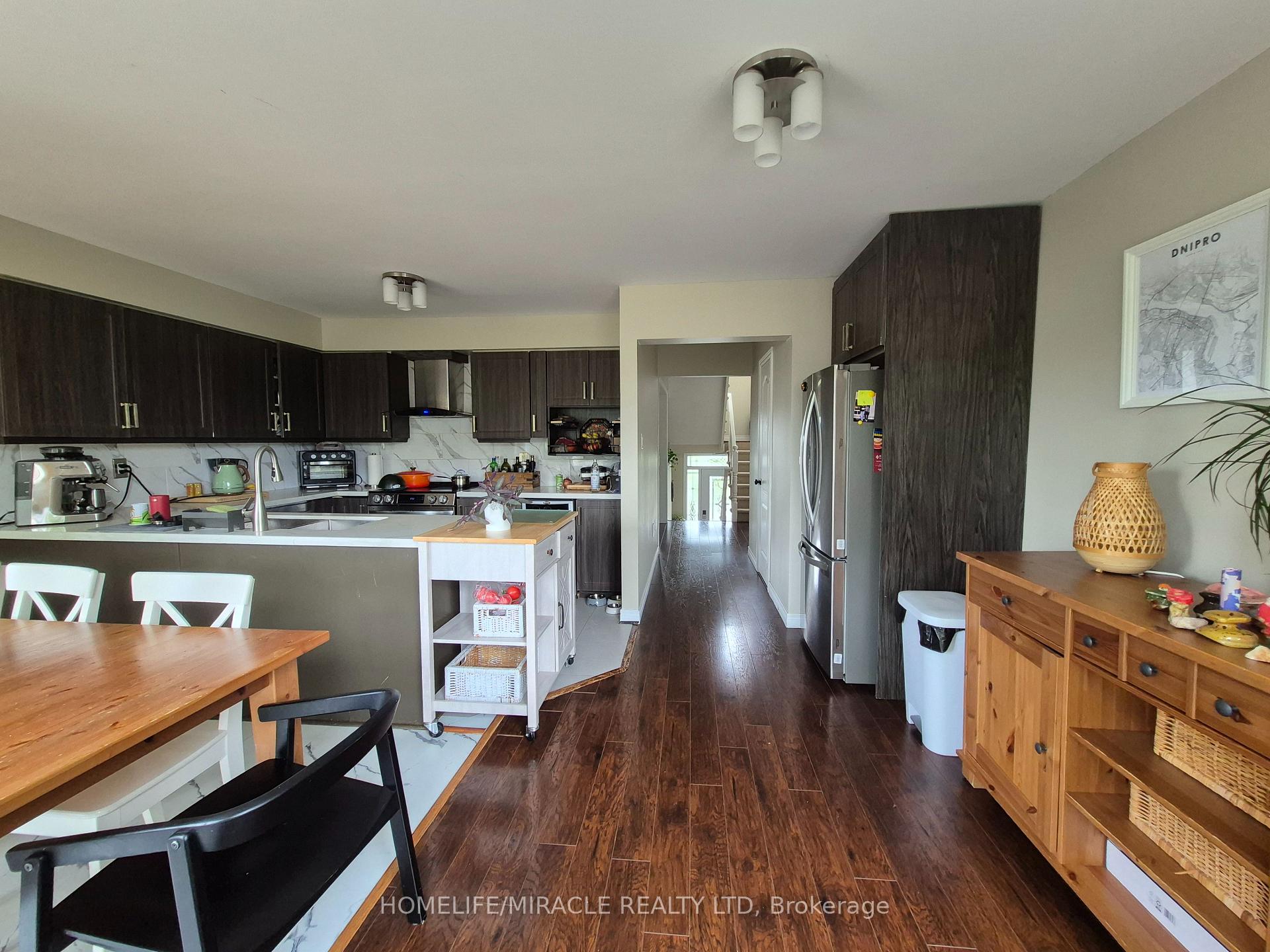 Photo 10 of 2237 Prescott Place, Burlington, Orchard — HOMEH