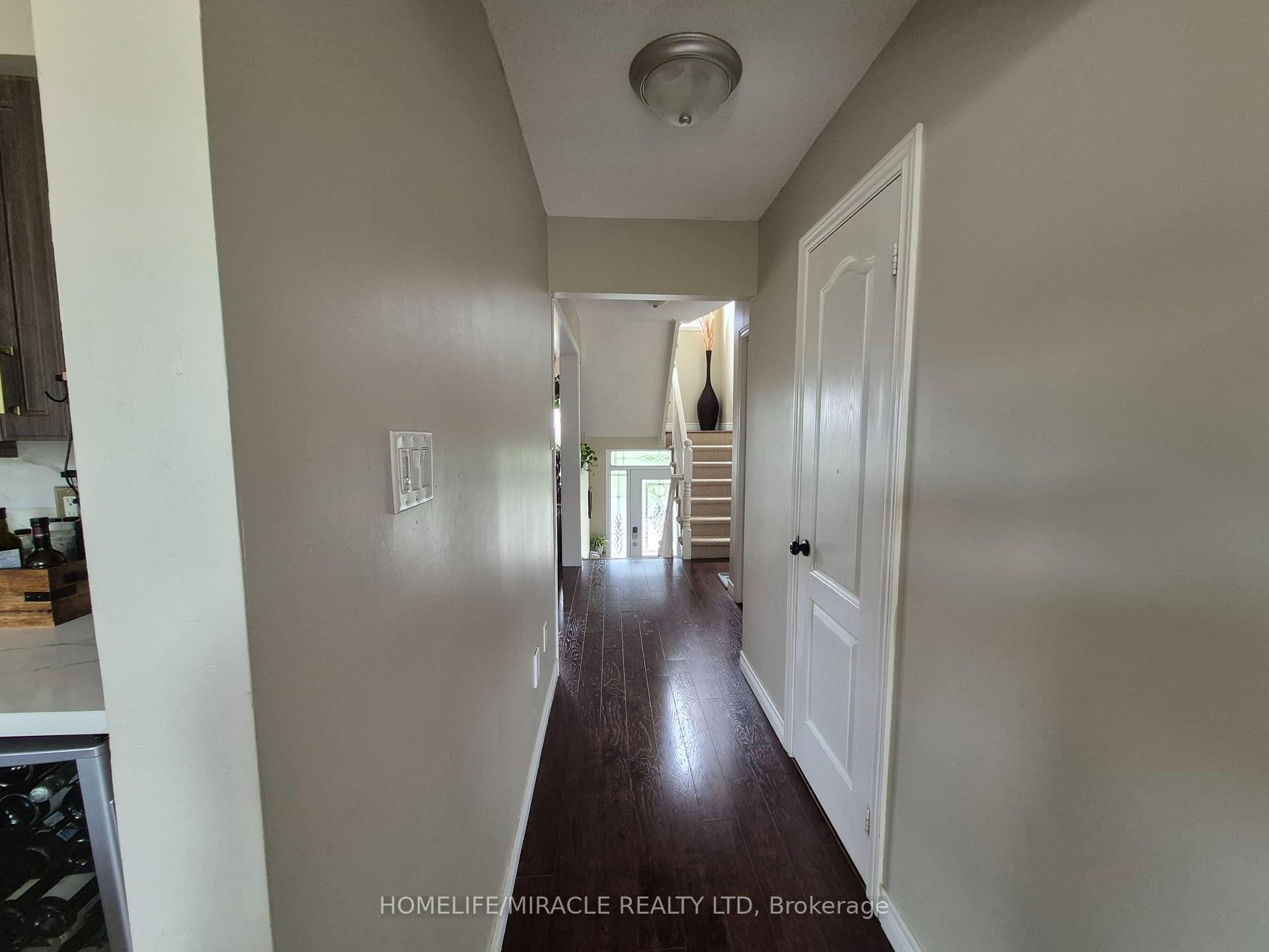 Photo 16 of 2237 Prescott Place, Burlington, Orchard — HOMEH