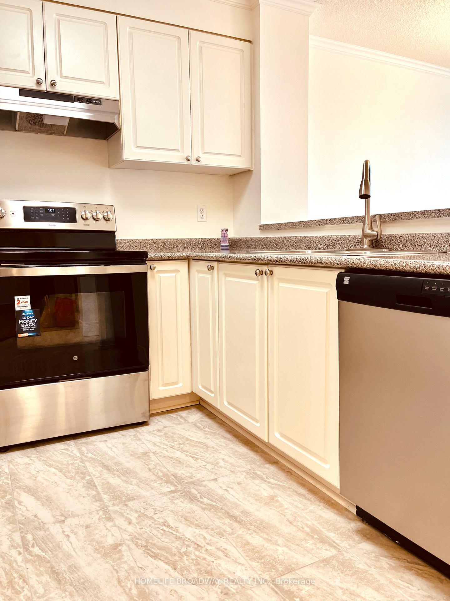 Photo 12 of Unit 1702, 2177 Burnhamthorpe Road W, Mississauga, Erin Mills — HOMEH
