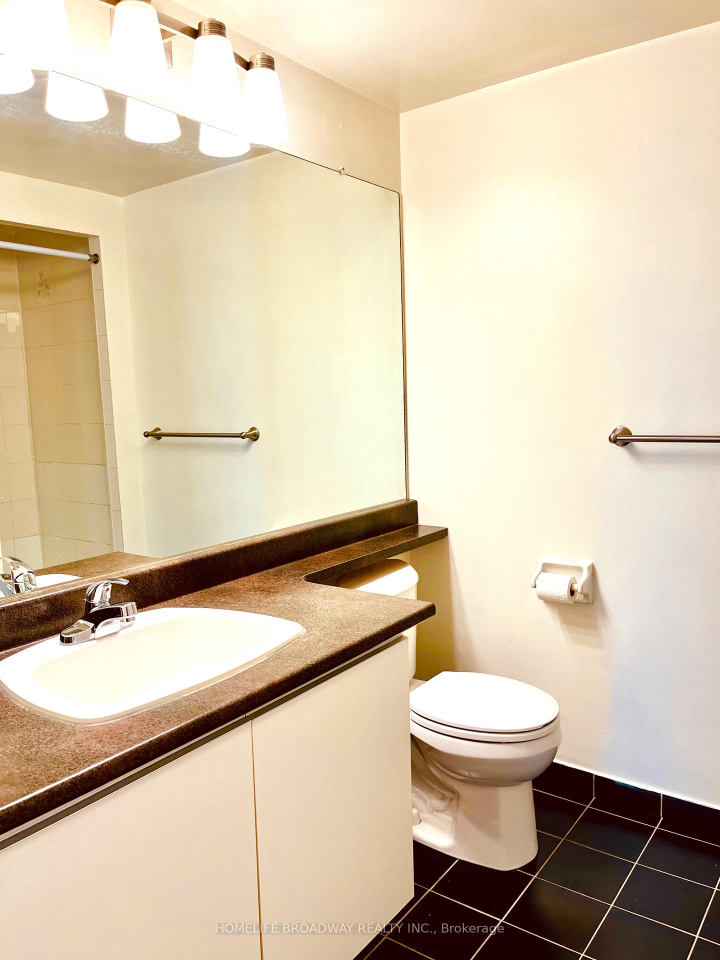 Photo 15 of Unit 1702, 2177 Burnhamthorpe Road W, Mississauga, Erin Mills — HOMEH