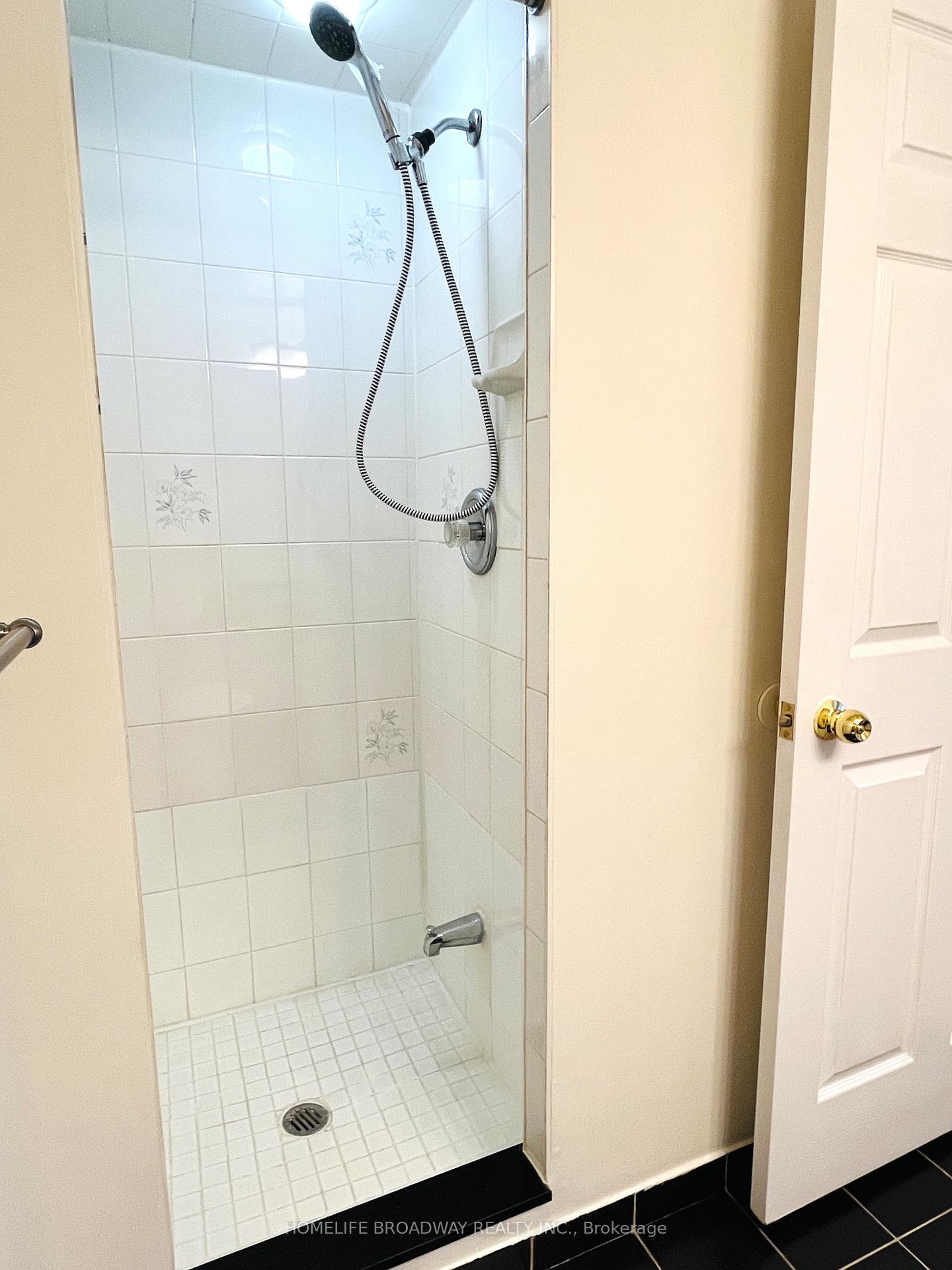 Photo 16 of Unit 1702, 2177 Burnhamthorpe Road W, Mississauga, Erin Mills — HOMEH