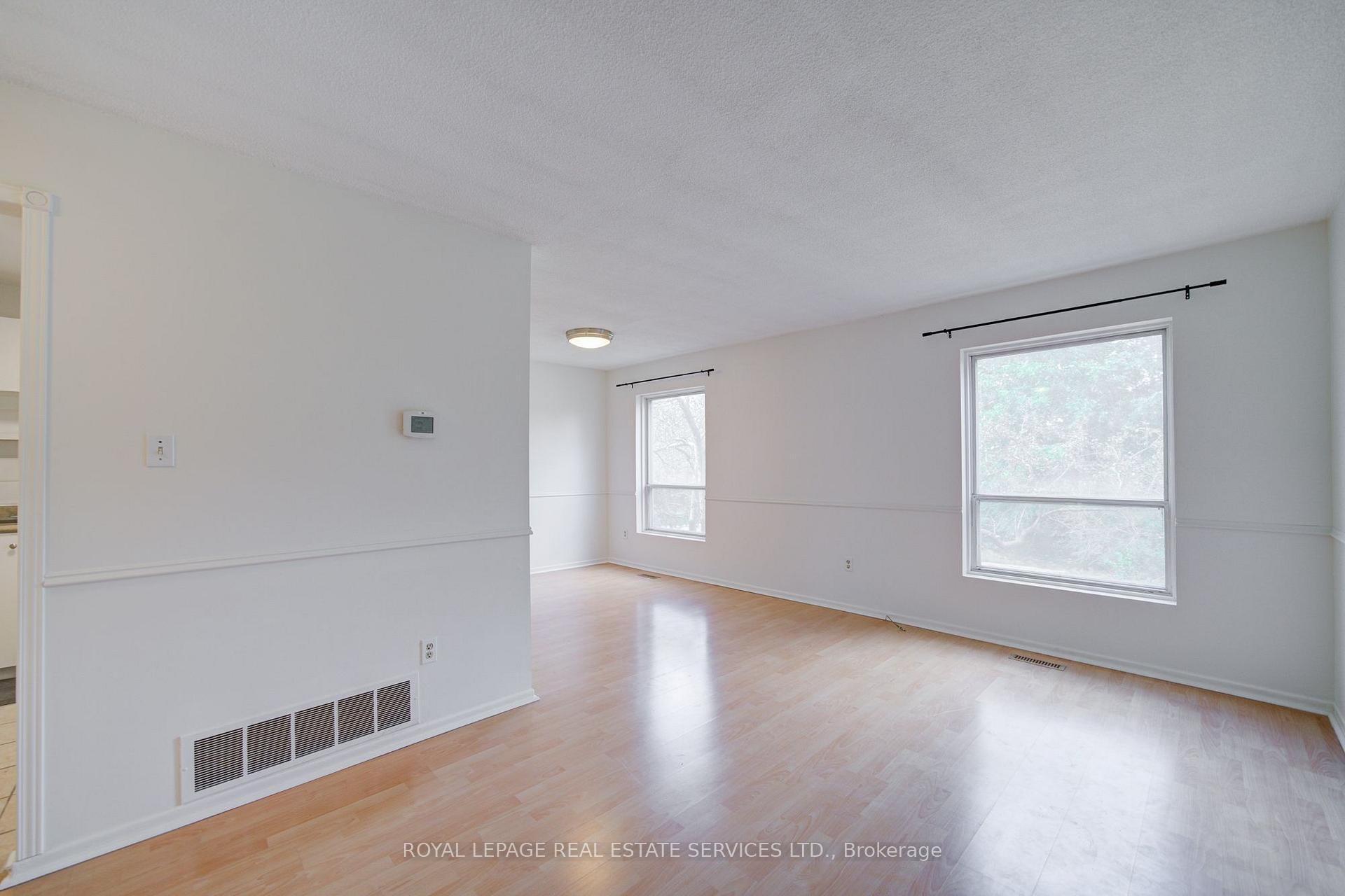Photo 7 of Unit 4, 3500 Glen Erin Drive, Mississauga, Erin Mills — HOMEH