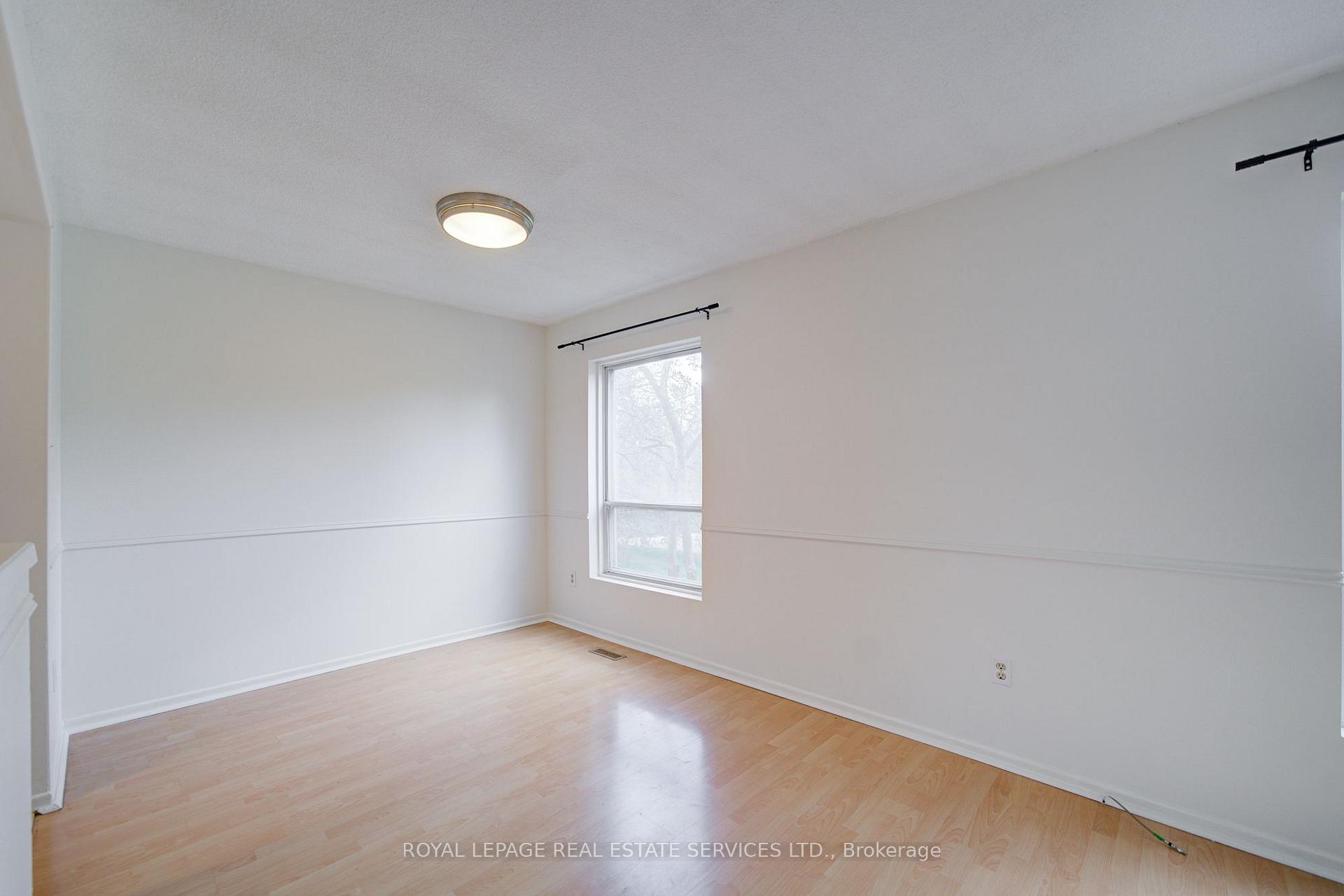 Photo 11 of Unit 4, 3500 Glen Erin Drive, Mississauga, Erin Mills — HOMEH