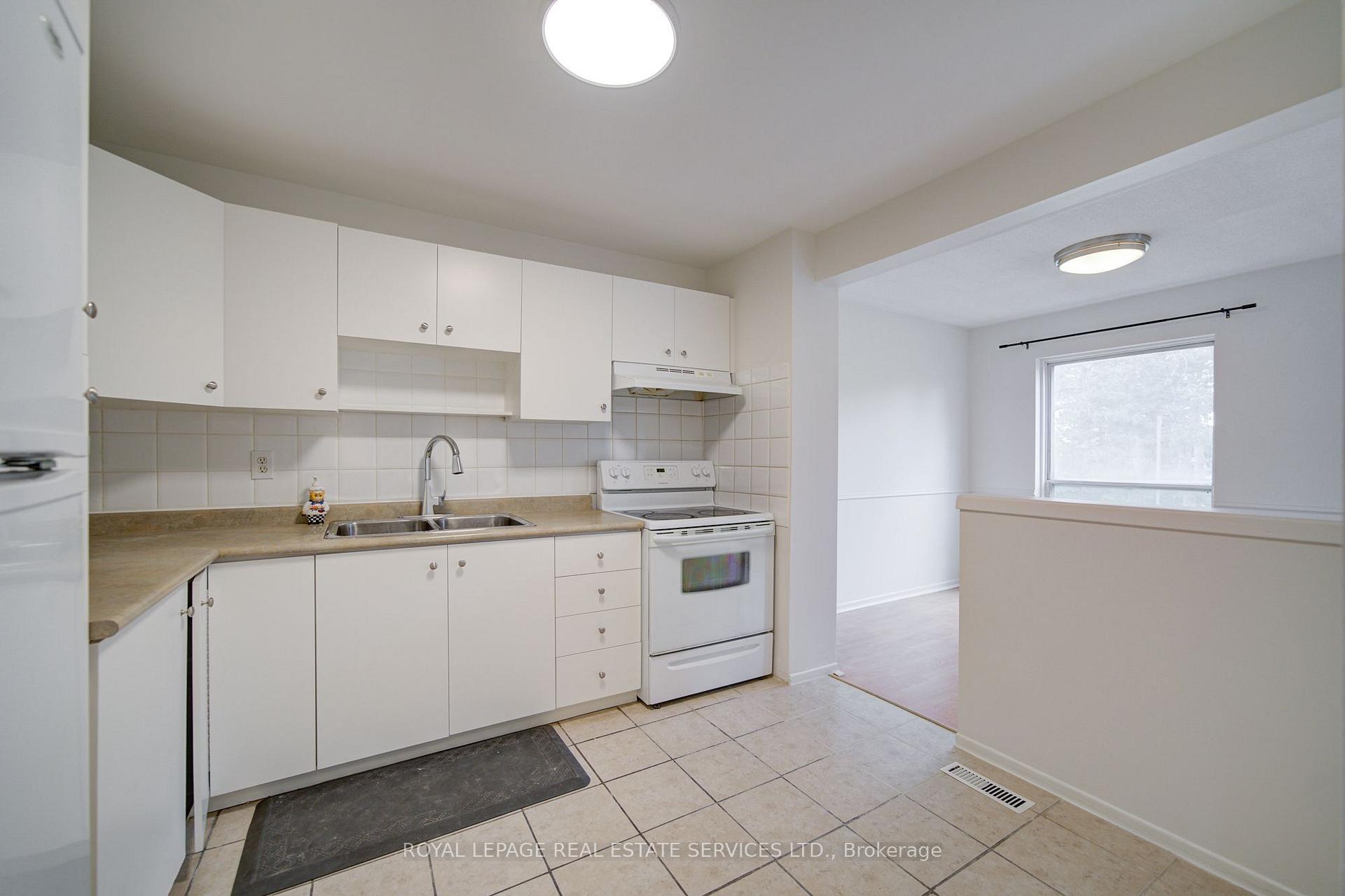 Photo 12 of Unit 4, 3500 Glen Erin Drive, Mississauga, Erin Mills — HOMEH