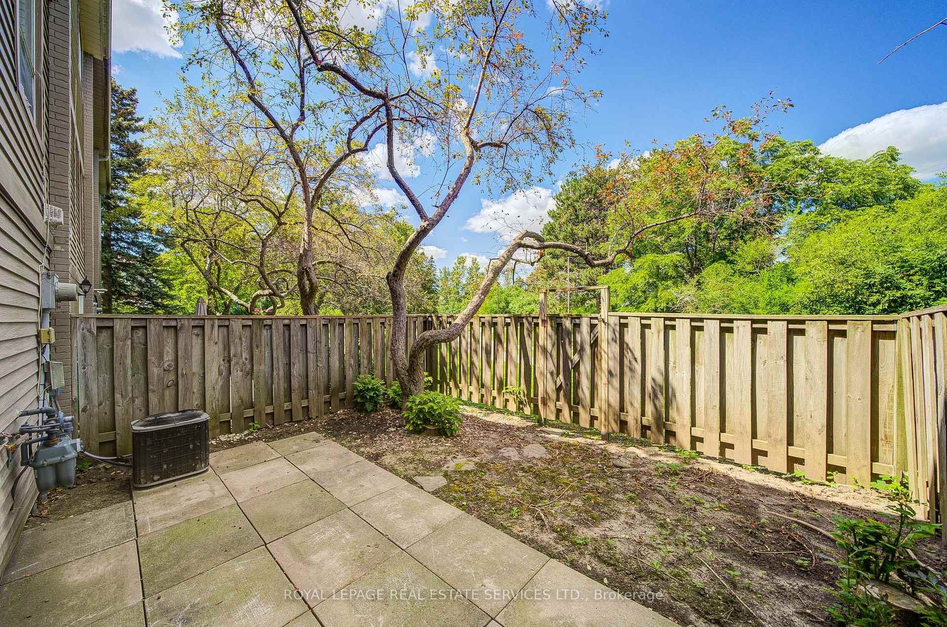 Photo 33 of Unit 4, 3500 Glen Erin Drive, Mississauga, Erin Mills — HOMEH
