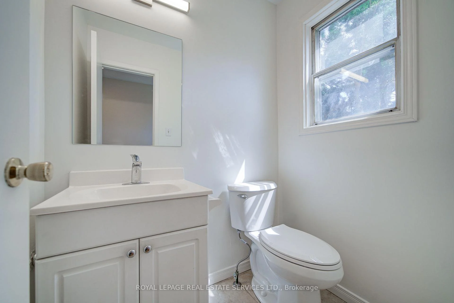 Photo 15 of Unit 4, 3500 Glen Erin Drive, Mississauga, Erin Mills — HOMEH