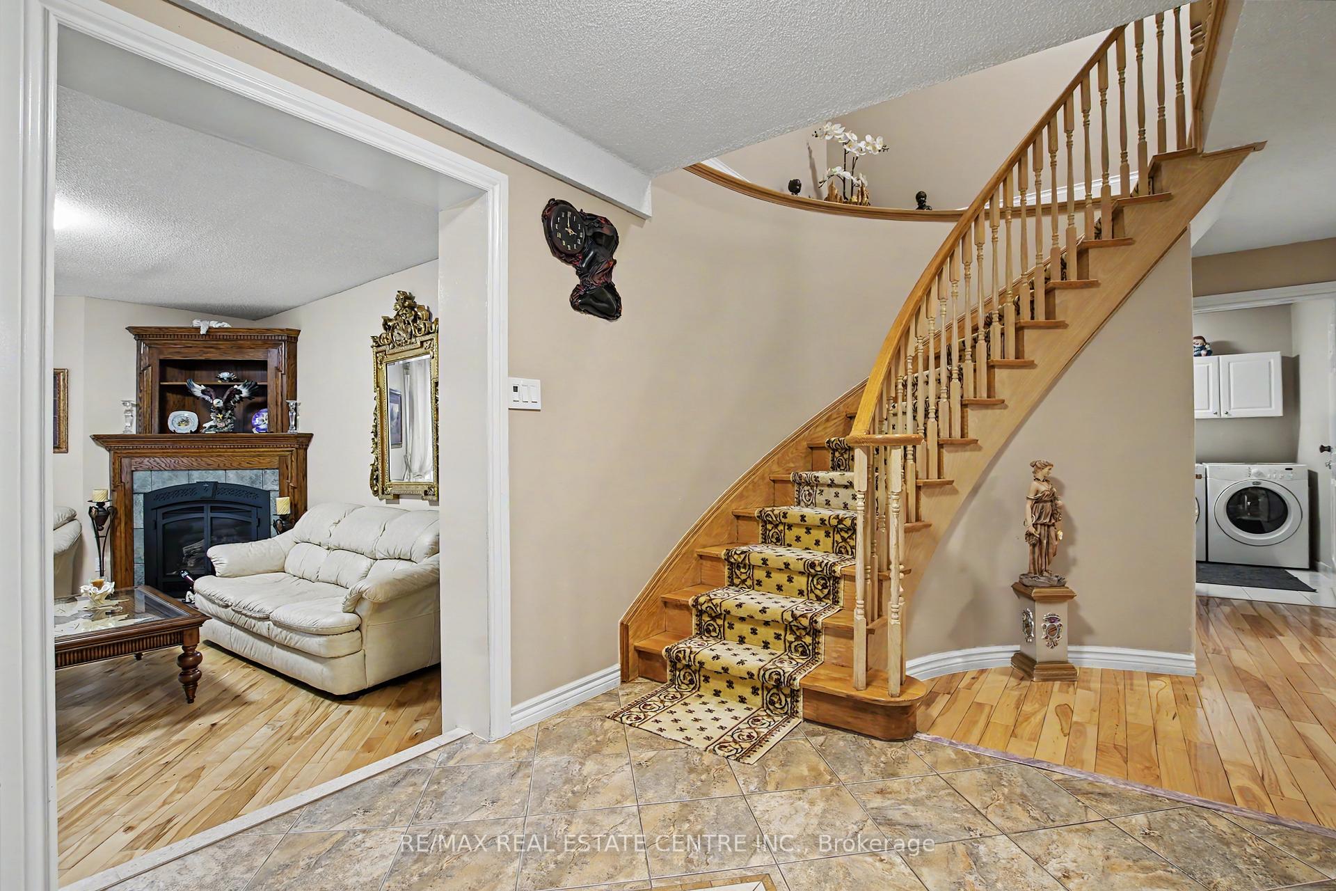 Photo 4 of 342 Saginaw Parkway, Cambridge, Fiddlesticks — HOMEH