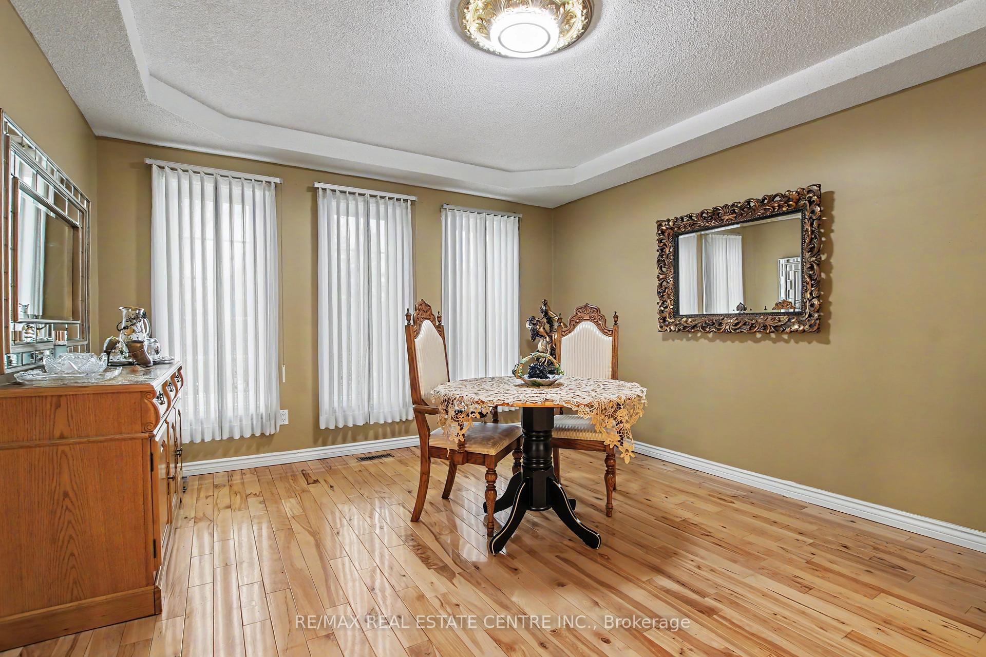 Photo 7 of 342 Saginaw Parkway, Cambridge, Fiddlesticks — HOMEH
