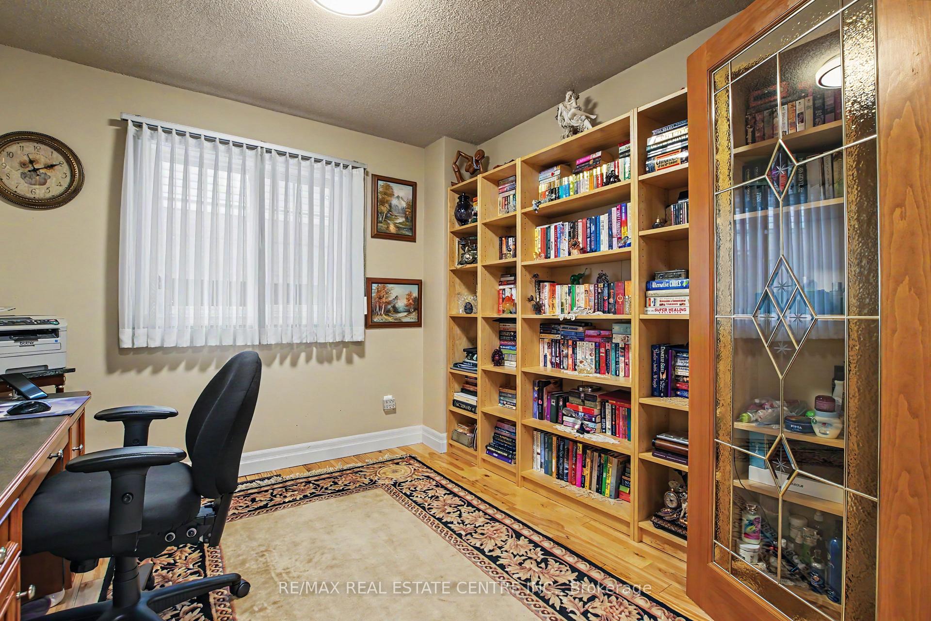 Photo 8 of 342 Saginaw Parkway, Cambridge, Fiddlesticks — HOMEH