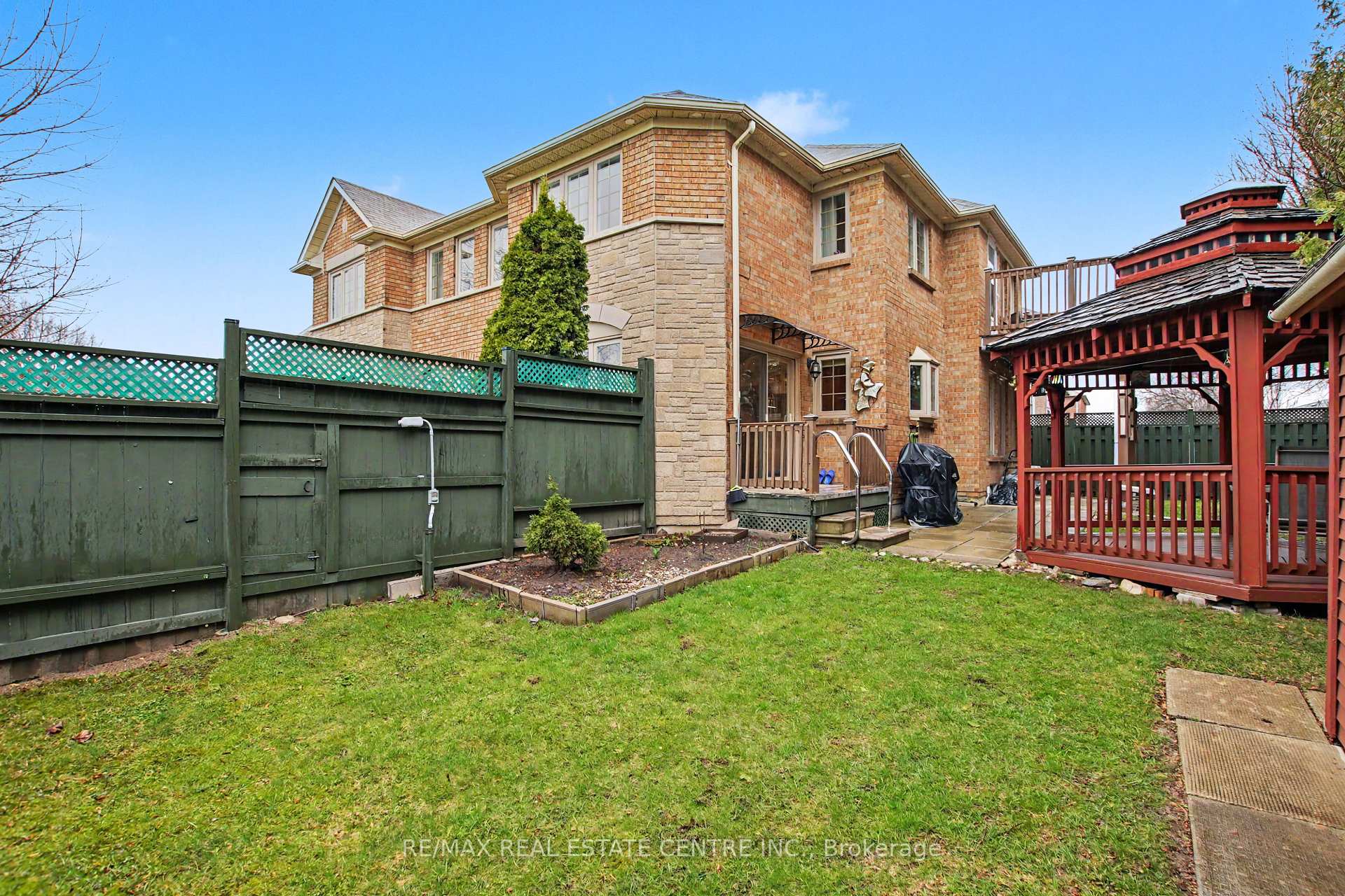 Photo 24 of 342 Saginaw Parkway, Cambridge, Fiddlesticks — HOMEH