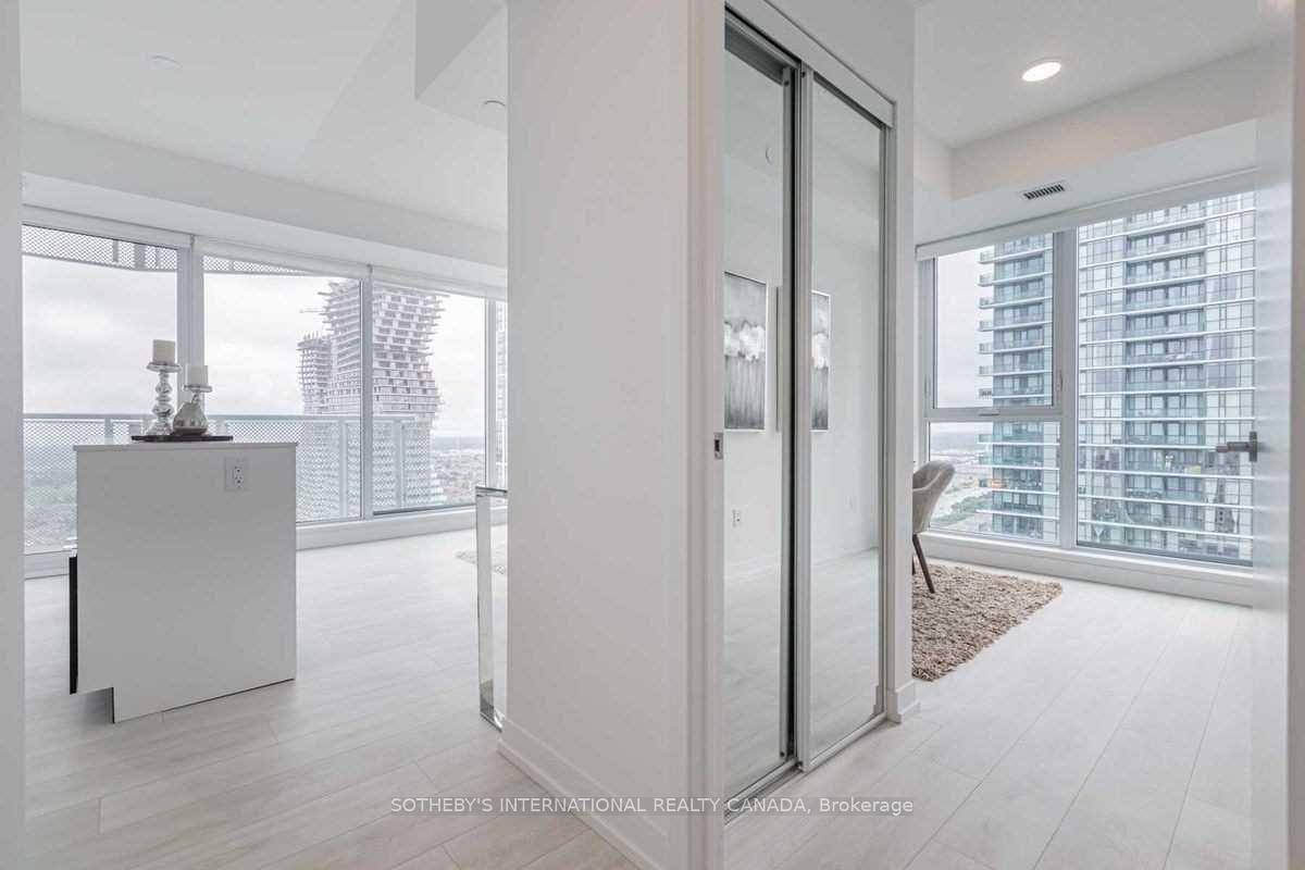 Photo 5 of Unit 2510, 4065 Confederation Parkway, Mississauga, City Centre — HOMEH