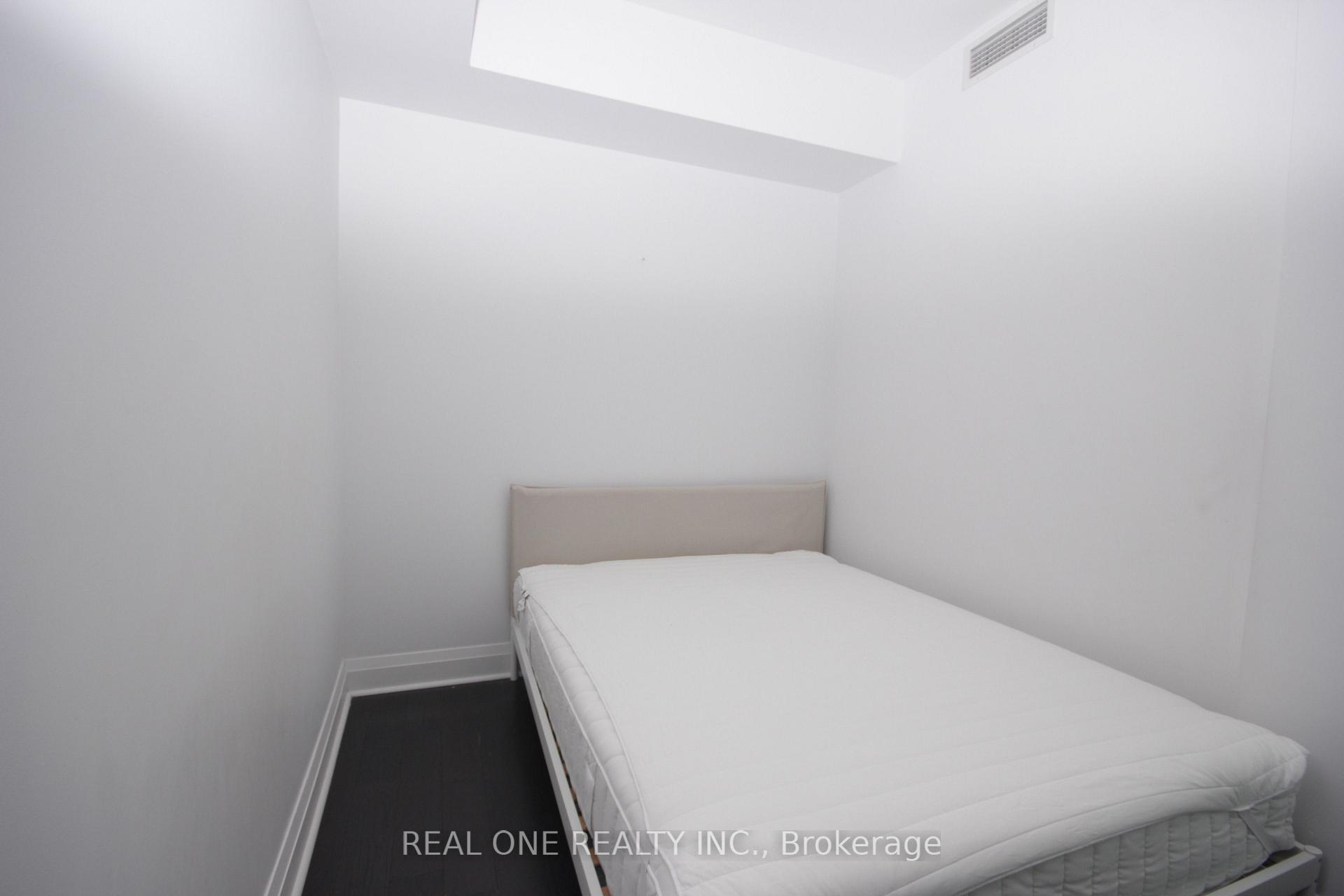 Photo 11 of Unit 1003, 65 St Mary Street, Toronto, Bay Street Corridor — HOMEH