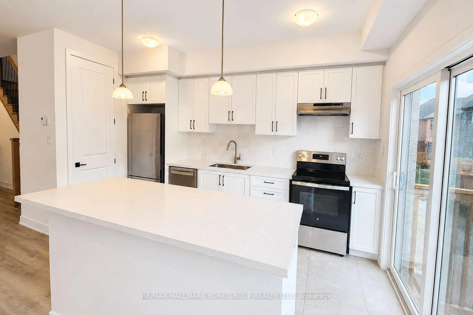 Photo 16 of 46 McAush Street, Barrie, Rural Barrie Southeast — HOMEH