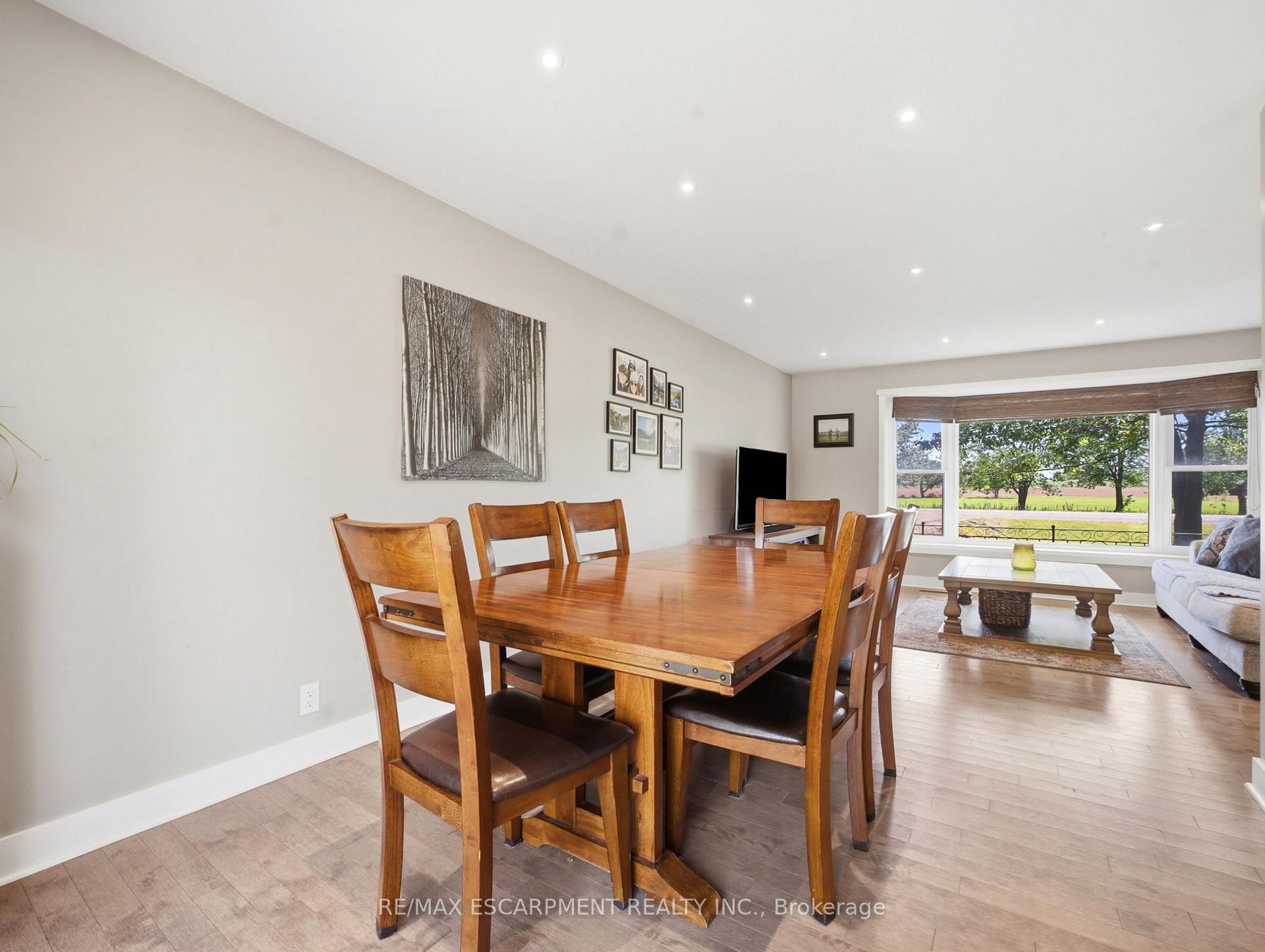 Photo 10 of 135 Port Maitland Road, Haldimand, Dunnville — HOMEH
