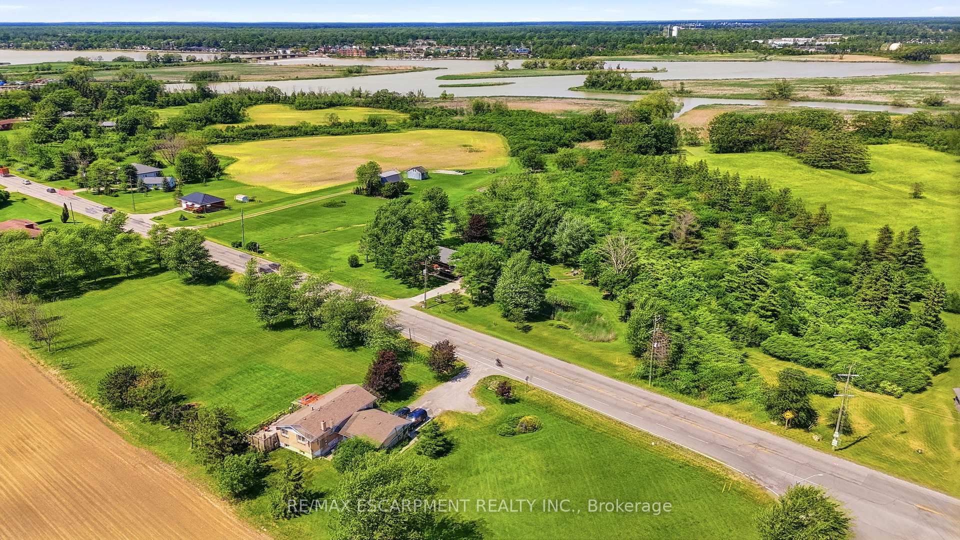 Photo 30 of 135 Port Maitland Road, Haldimand, Dunnville — HOMEH