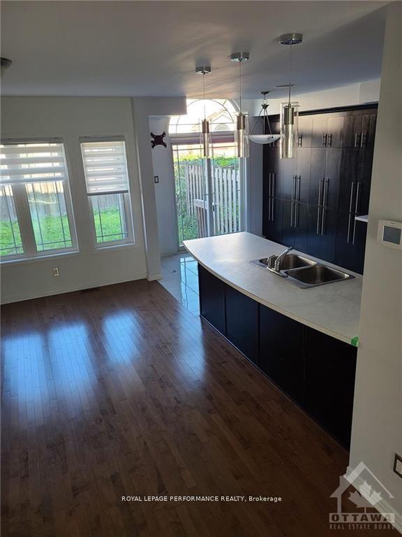 Photo 7 of 829 Percifor Way, Ottawa, Mer Bleue/Bradley Estates/Anderson Park — HOMEH