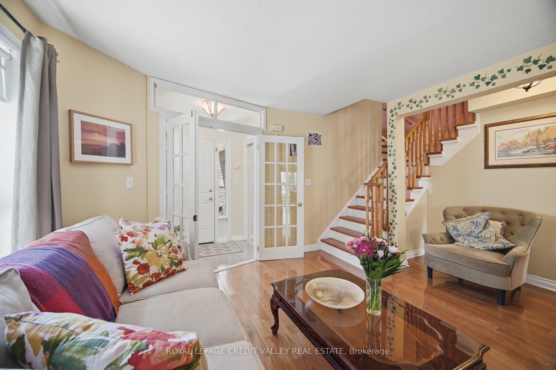 Photo 8 of 8 Pressed Brick Drive, Brampton, Brampton North — HOMEH