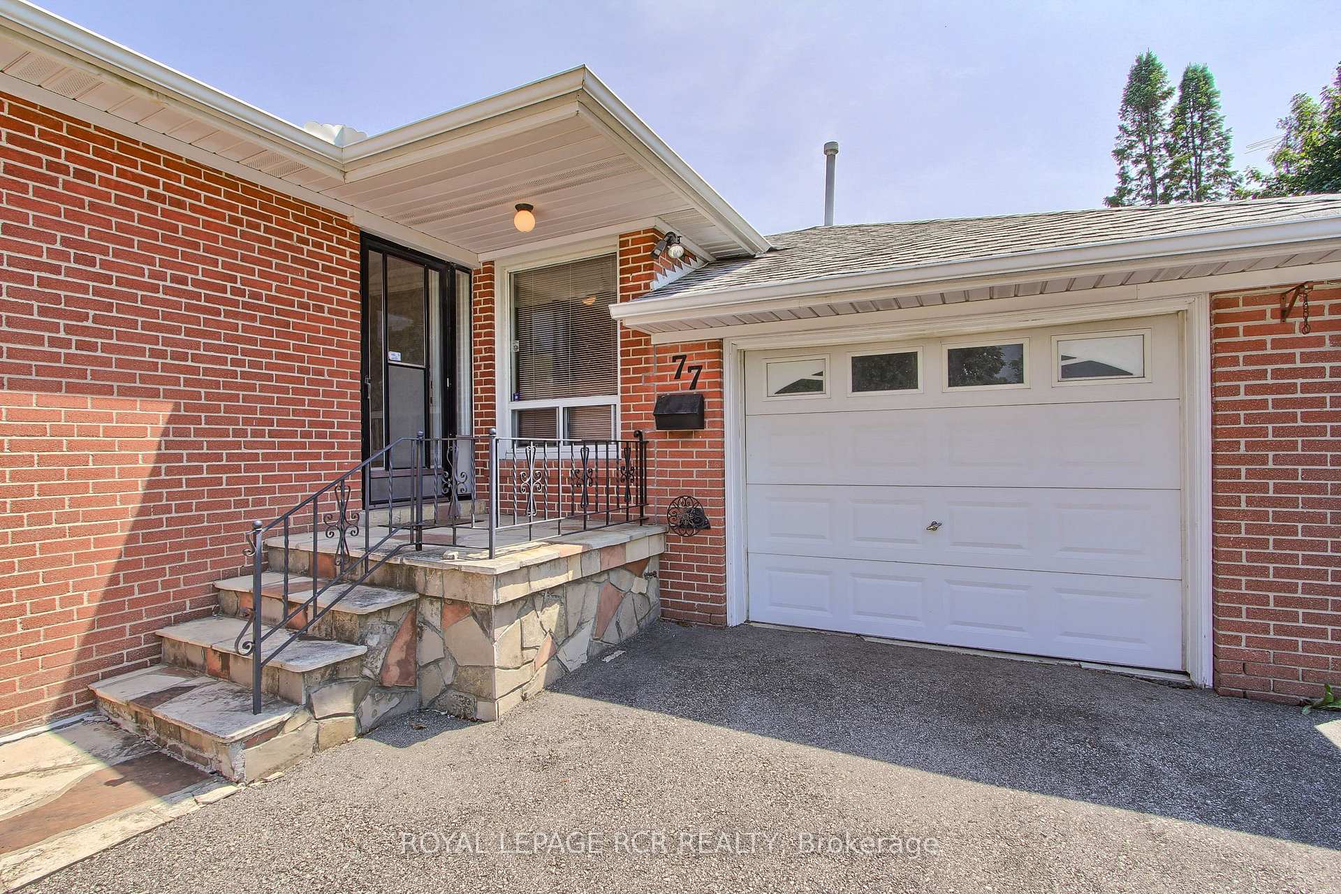 Photo 5 of 77 Alhart Drive, Etobicoke, Thistletown-Beaumonde Heights — HOMEH