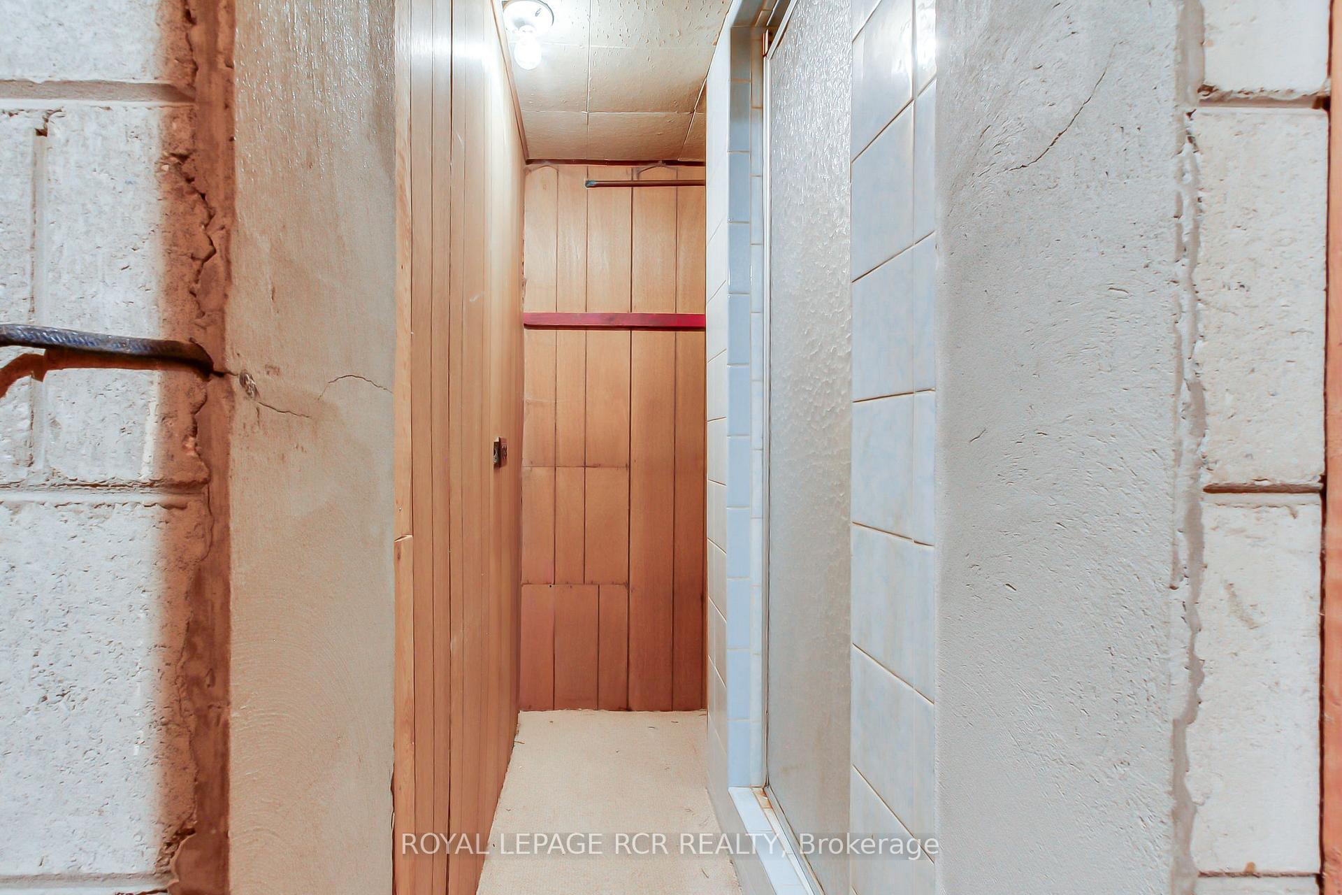 Photo 38 of 77 Alhart Drive, Etobicoke, Thistletown-Beaumonde Heights — HOMEH