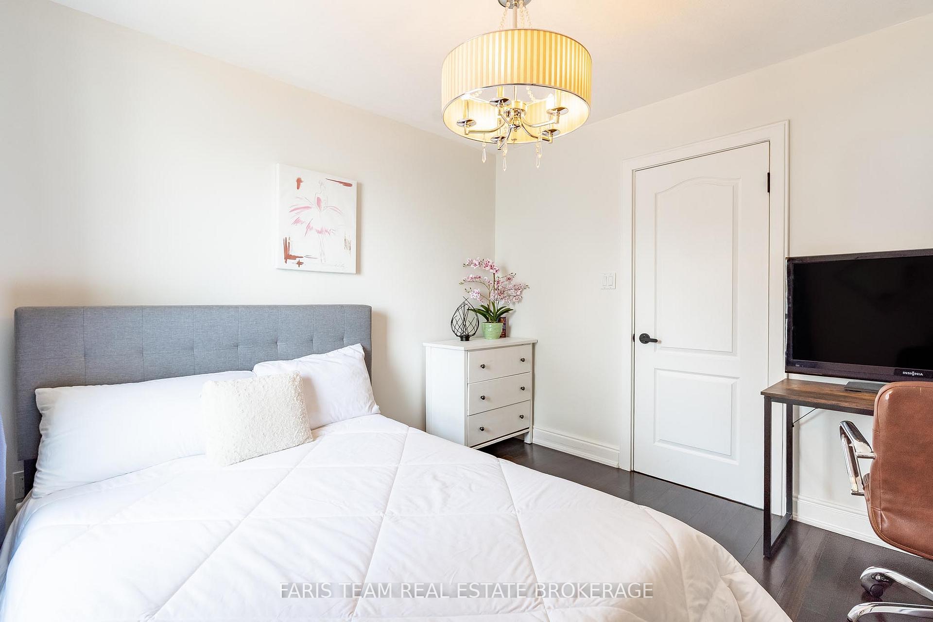 Photo 17 of 60 River Avenue Crescent, Wasaga Beach — HOMEH