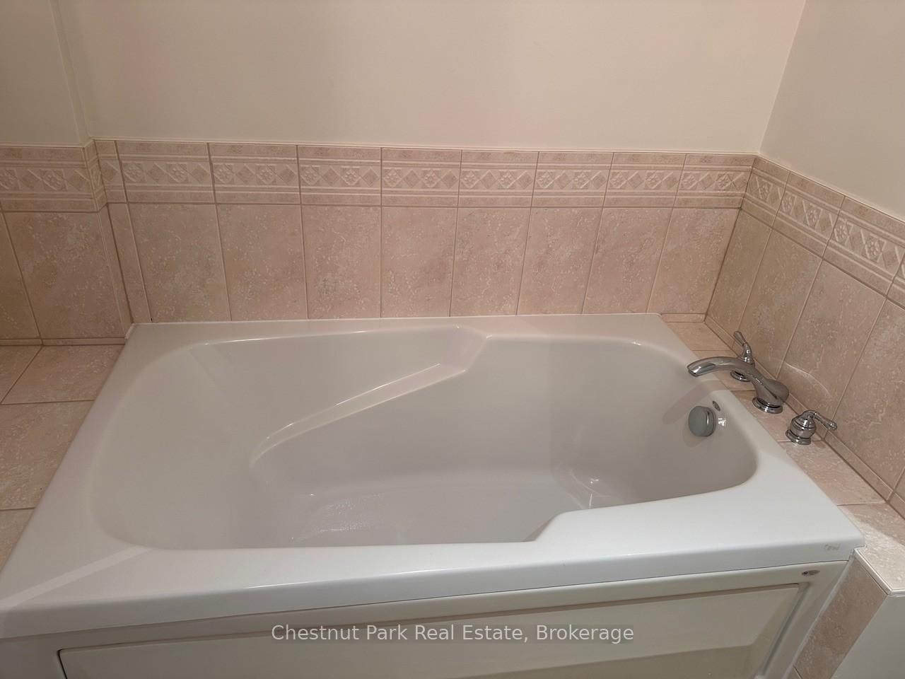 Photo 17 of Unit 601, 110 Steamship Bay Road, Gravenhurst, Muskoka (S) — HOMEH