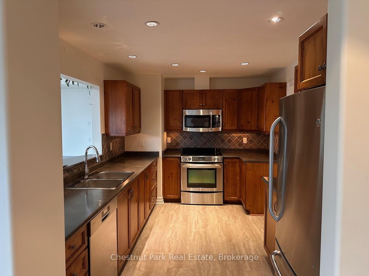 Photo 19 of Unit 601, 110 Steamship Bay Road, Gravenhurst, Muskoka (S) — HOMEH