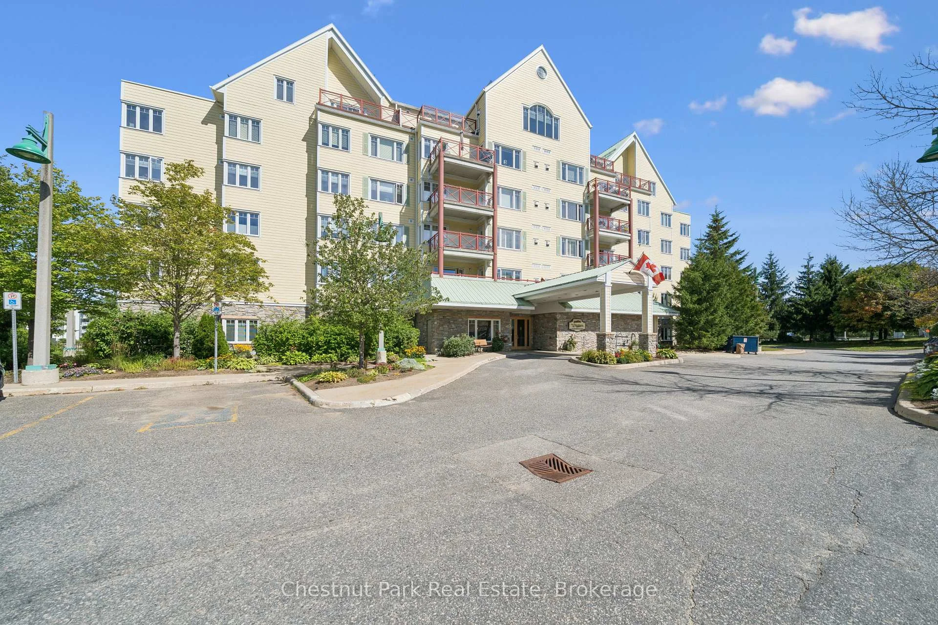 Photo of Unit 601, 110 Steamship Bay Road