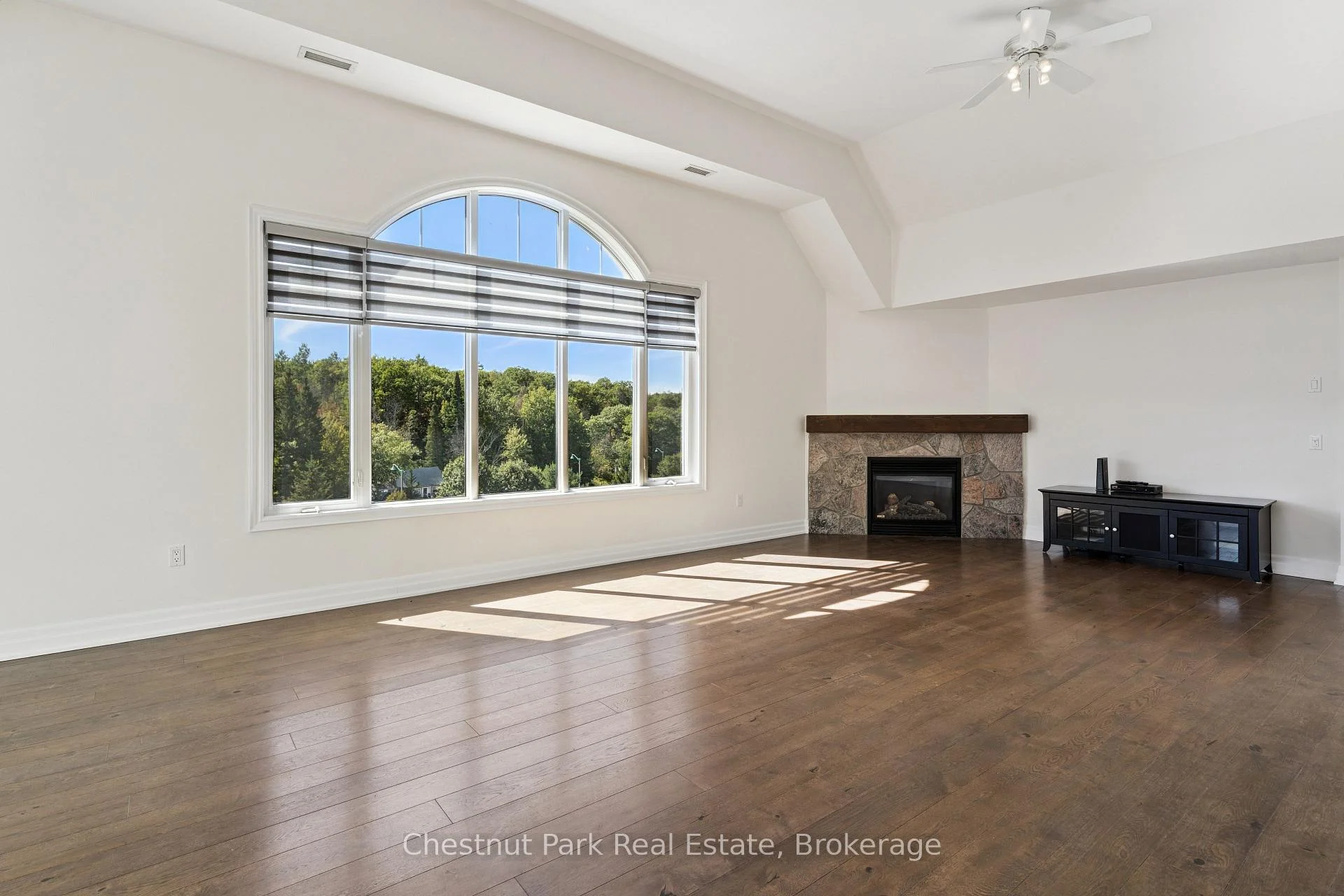 Photo 18 of Unit 601, 110 Steamship Bay Road, Gravenhurst, Muskoka (S) — HOMEH